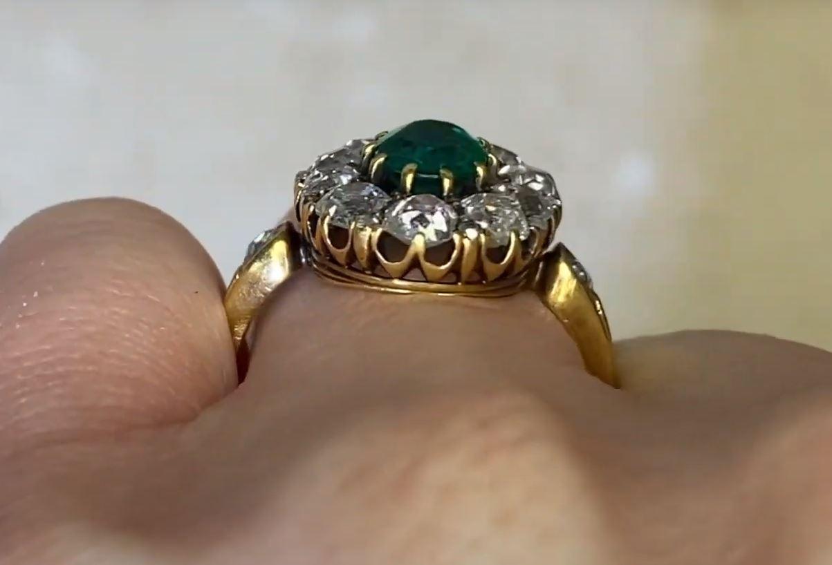 Antique GIA-Certified 1ct Oval Cut Emerald Ring, Diamond Halo, 18k Yellow Gold For Sale 1
