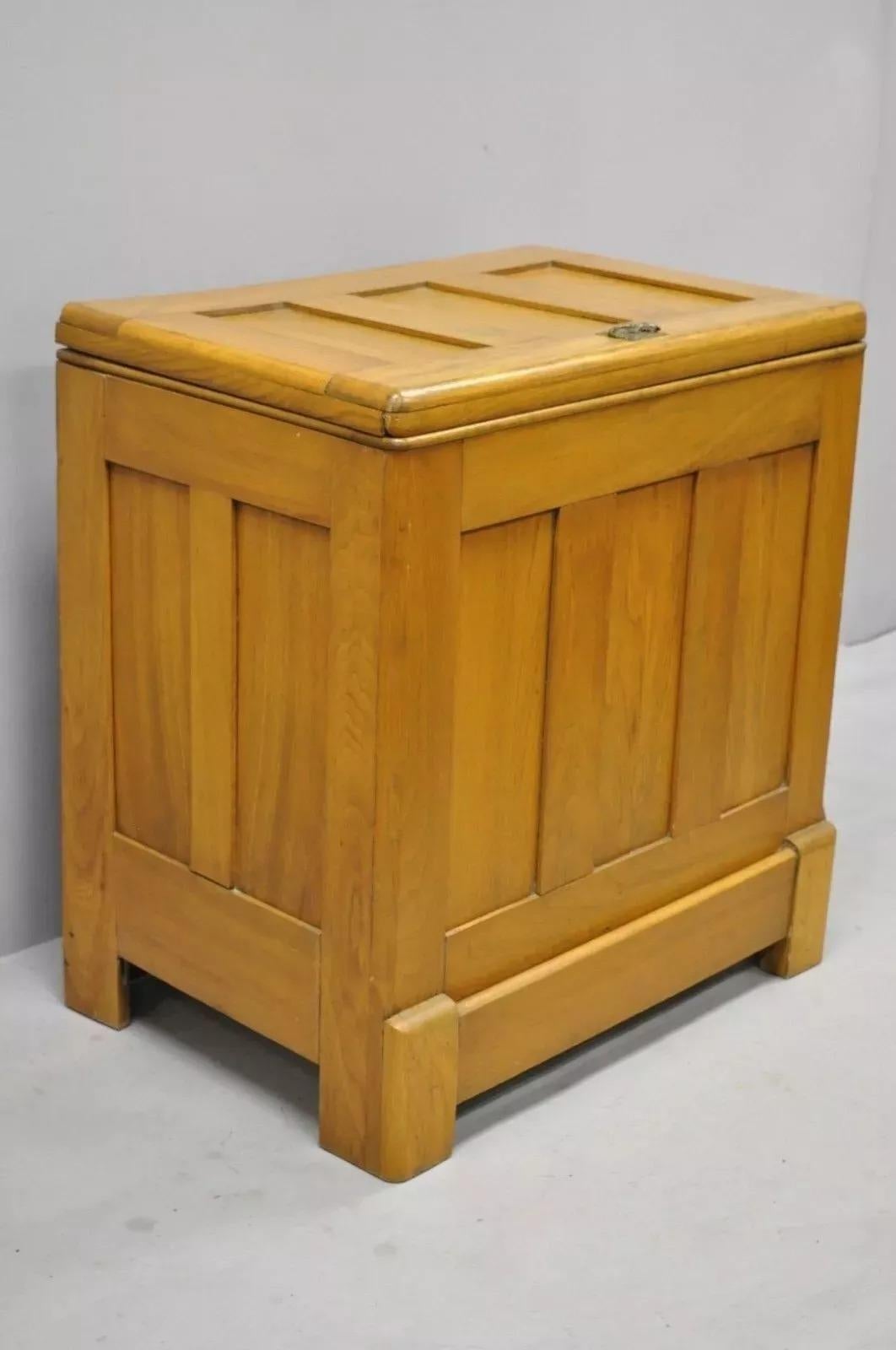Antique Gibson Refrigerator Co. Small Oak Wood Victorian Icebox Ice Chest. Item features solid wood construction, beautiful wood grain, 4 tin metal shelves, quality American, original owners had item professionally refinished years ago. Circa Late