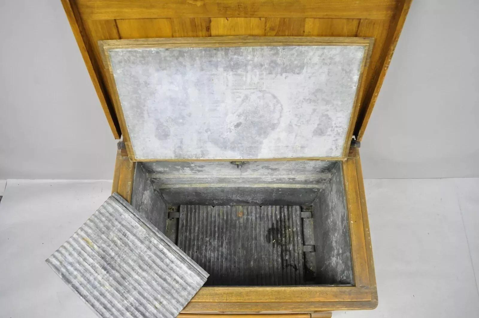Antique Gibson Refrigerator Co. Victorian Small Oak Wood Icebox Ice Chest For Sale 2