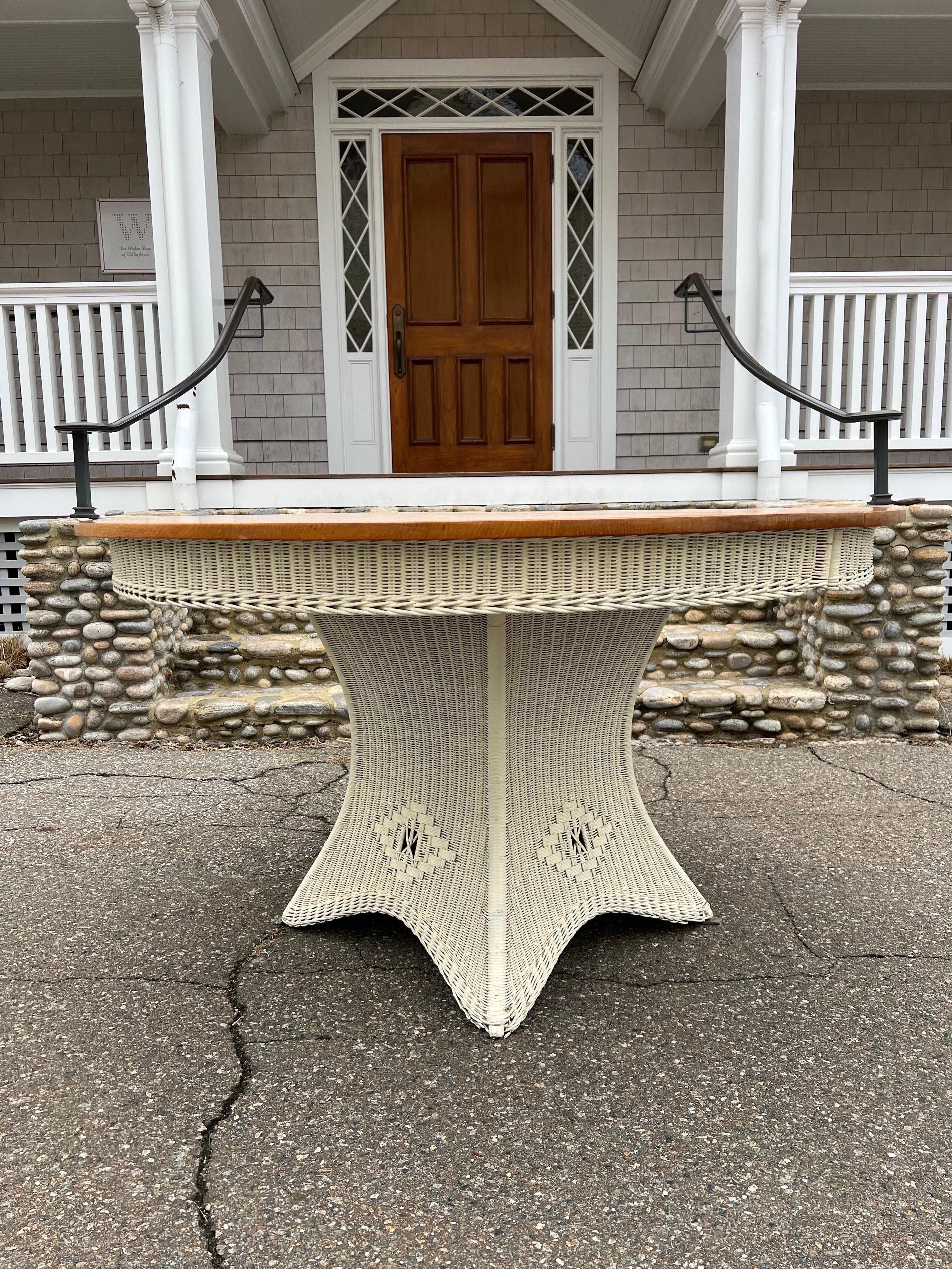 Antique Gilbert Prince Wicker Dining Set For Sale 1