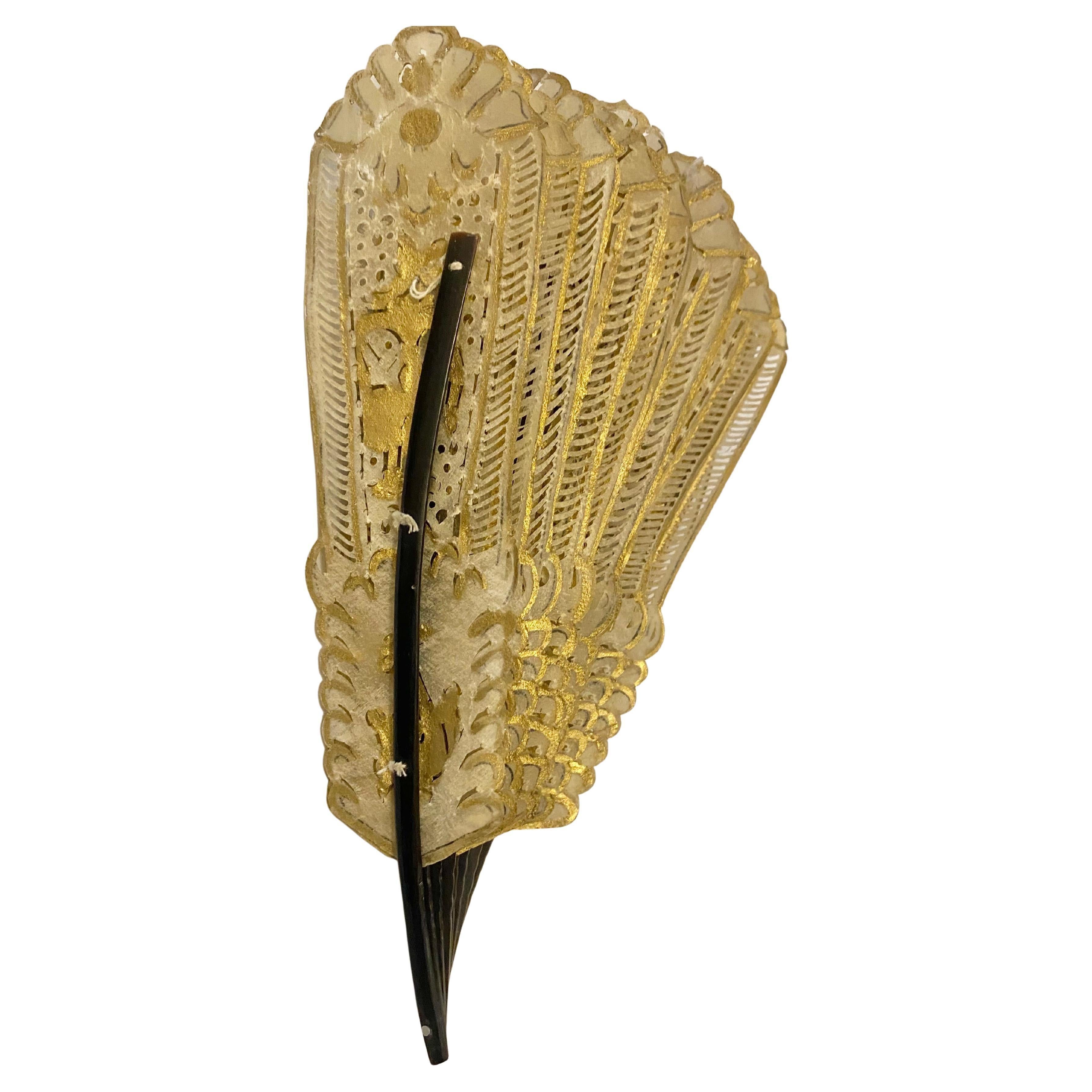 Antique Gilded Brisé Pierced Celluloid Hand Fan with Gold Painted Figures In Good Condition For Sale In London, GB