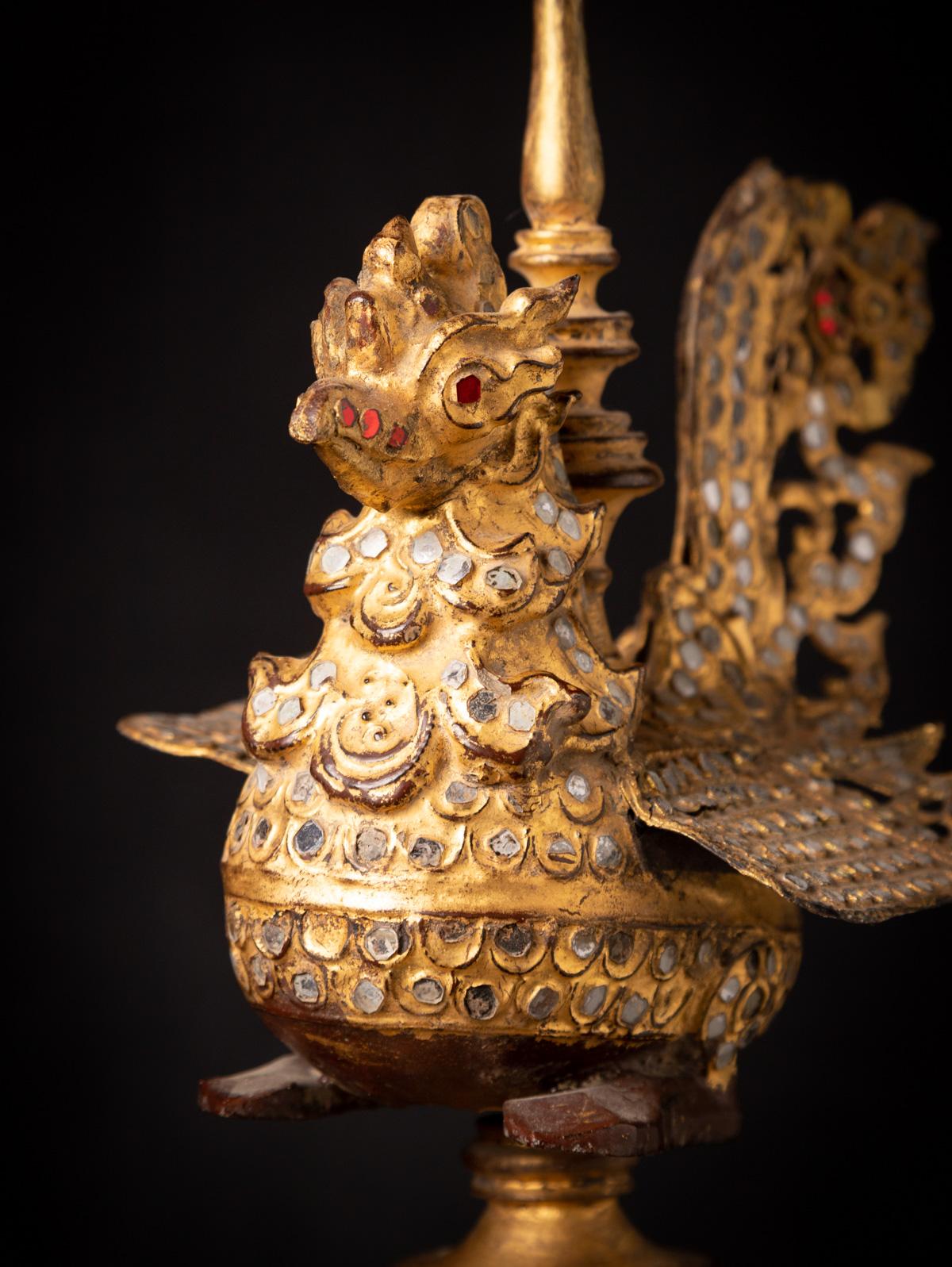 Antikes vergoldetes birmanisches Angebotsgefäß aus Burma – Original Buddhas im Angebot 4