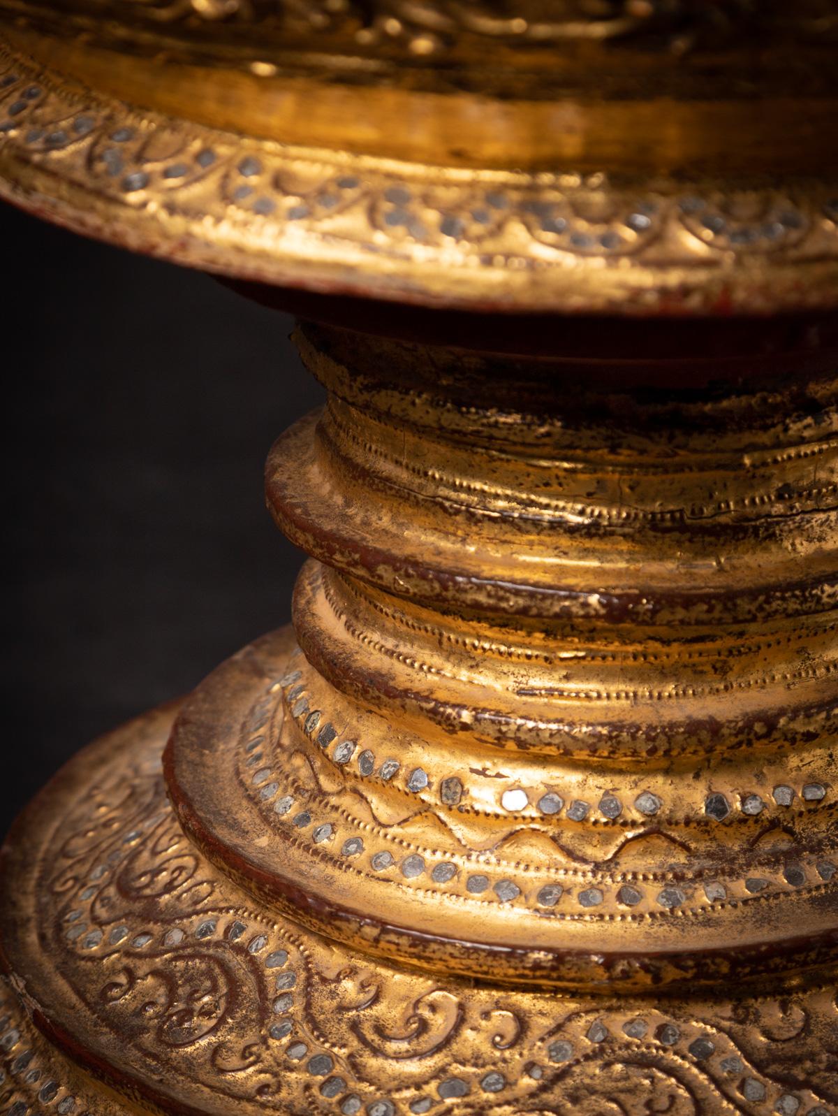Antikes vergoldetes birmanisches Angebotsgefäß aus Burma – Original Buddhas im Angebot 9