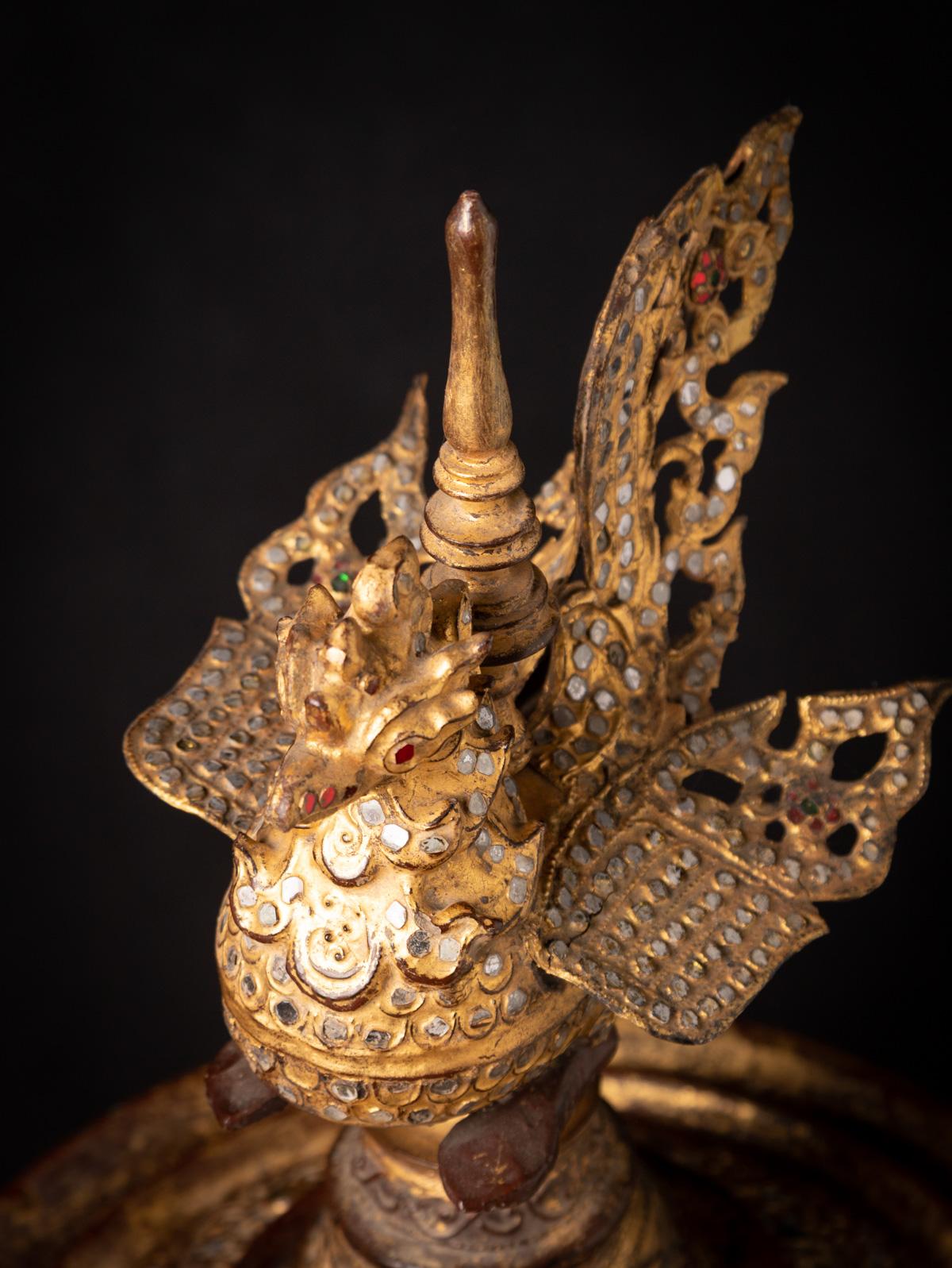 Antikes vergoldetes birmanisches Angebotsgefäß aus Burma – Original Buddhas im Angebot 3