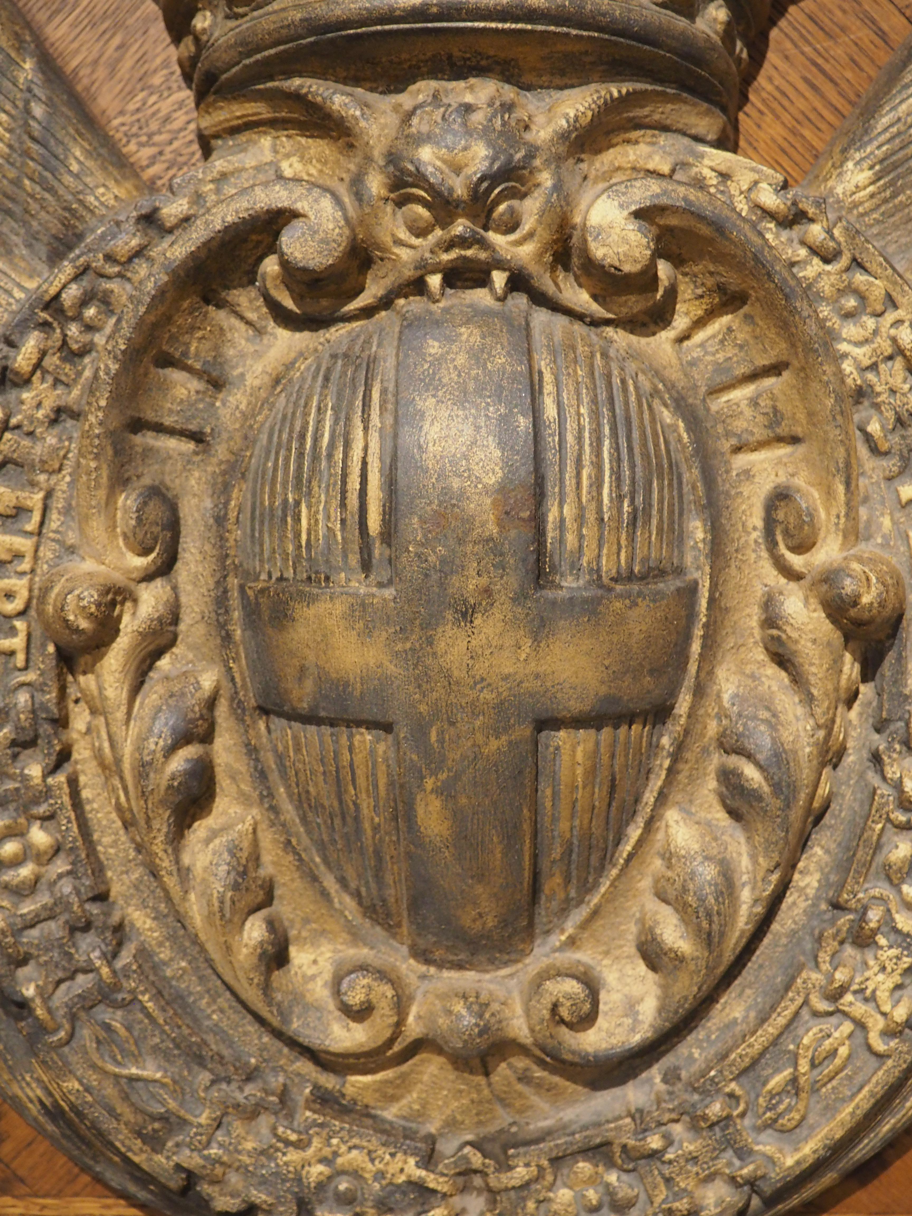 Antike Wappentafel aus vergoldetem Gusseisen, The House of Savoy, um 1900 im Angebot 5