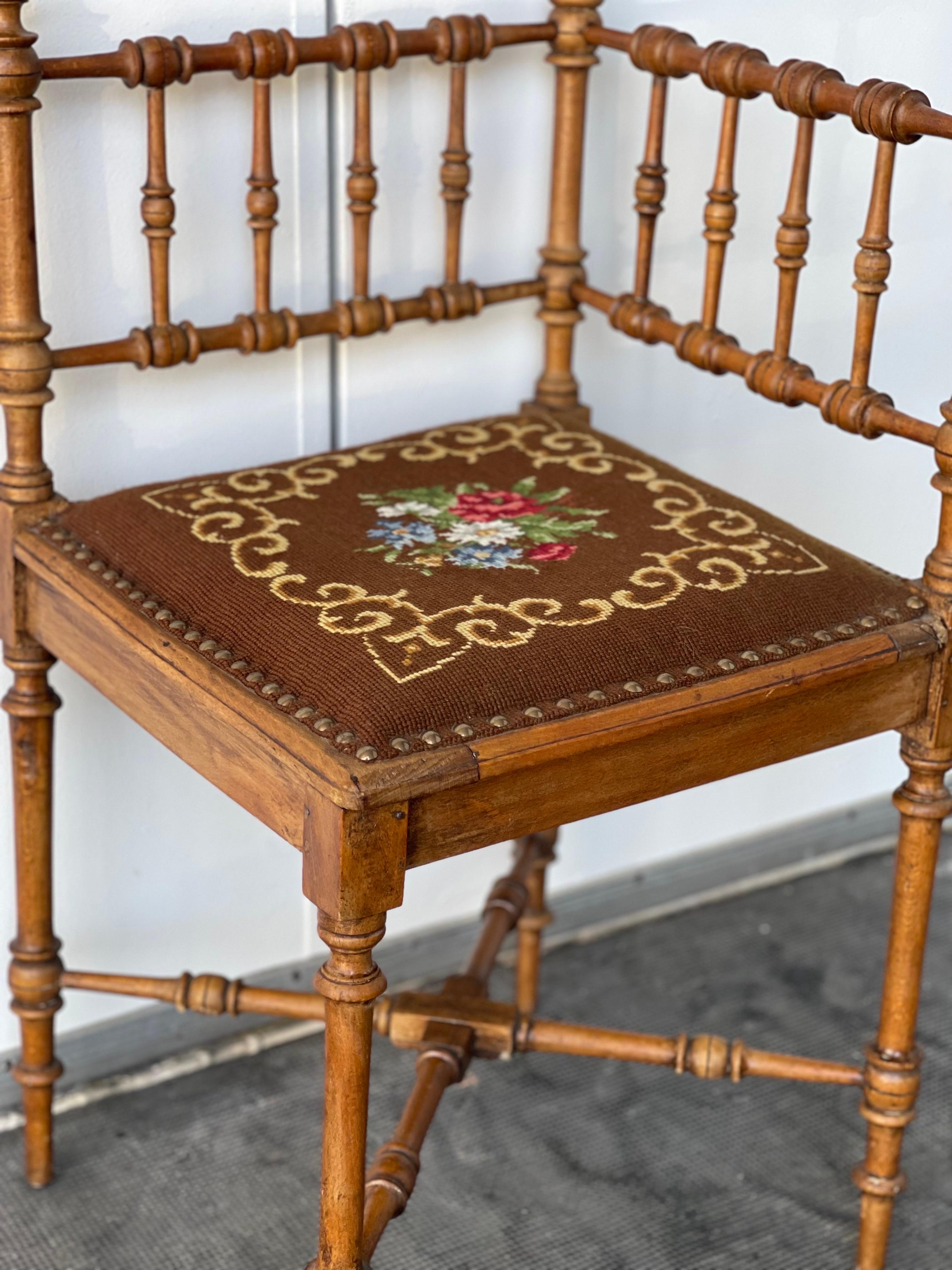 Wood Antique Gilded Corner Chair For Sale