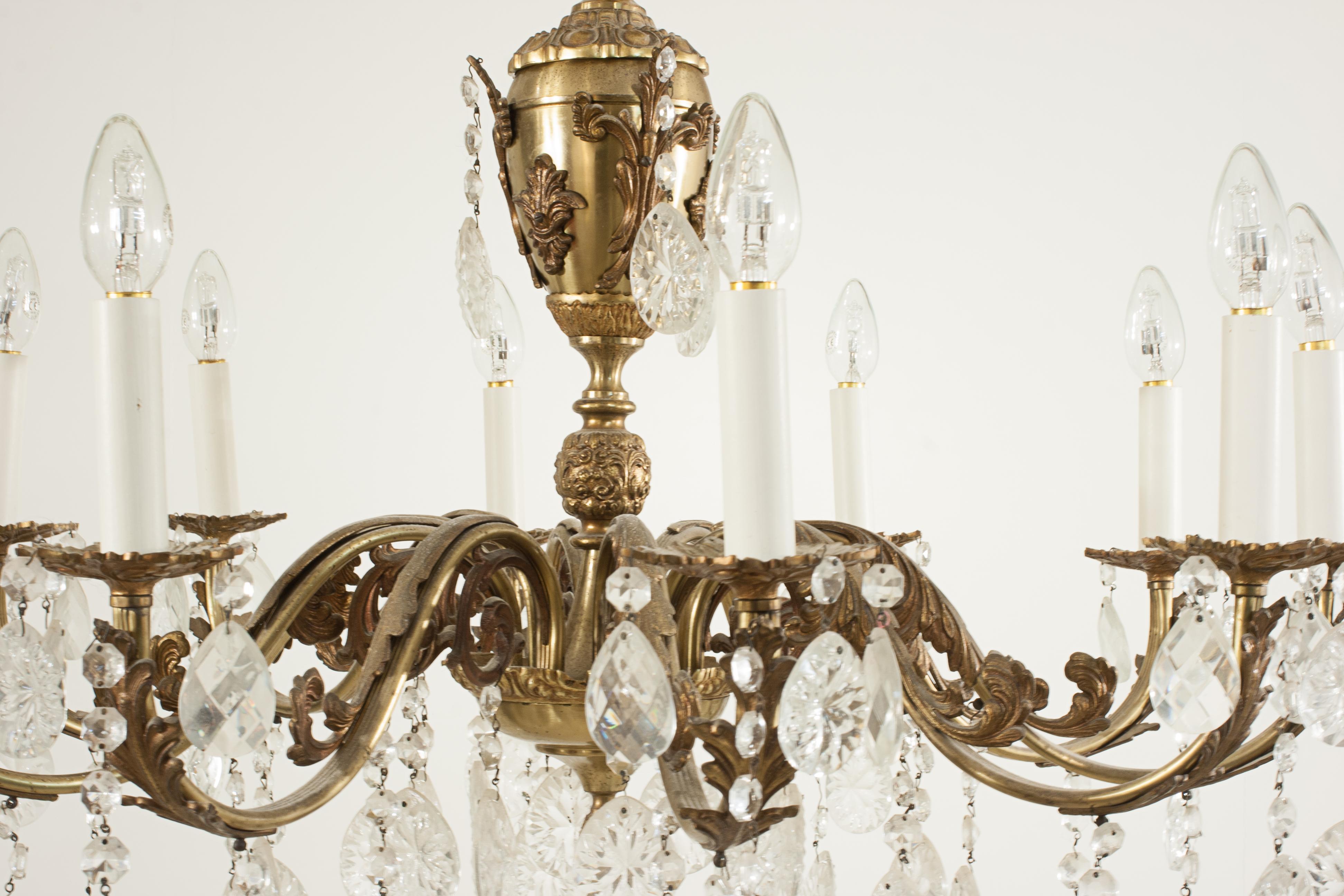 Antique Gilded Crystal Chandelier In Good Condition For Sale In Oxfordshire, GB