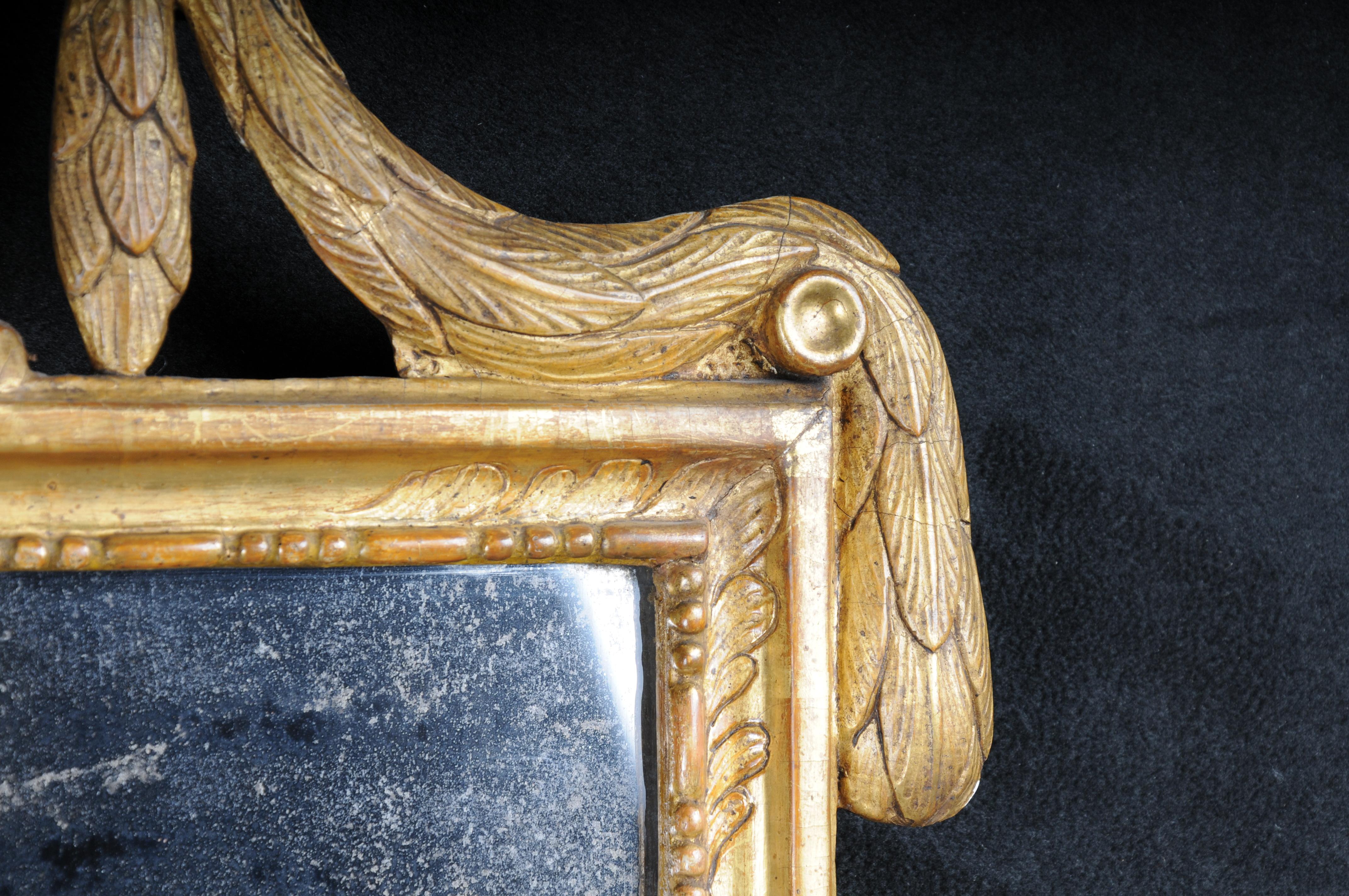 Antique miroir mural français doré Louis XVI/classicisme vers 1780 Bon état - En vente à Berlin, DE