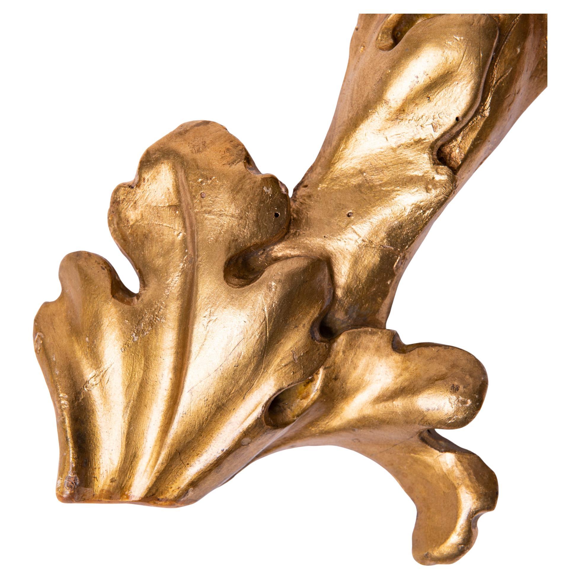 Baroque Ancienne frise dorée avec feuilles en vente