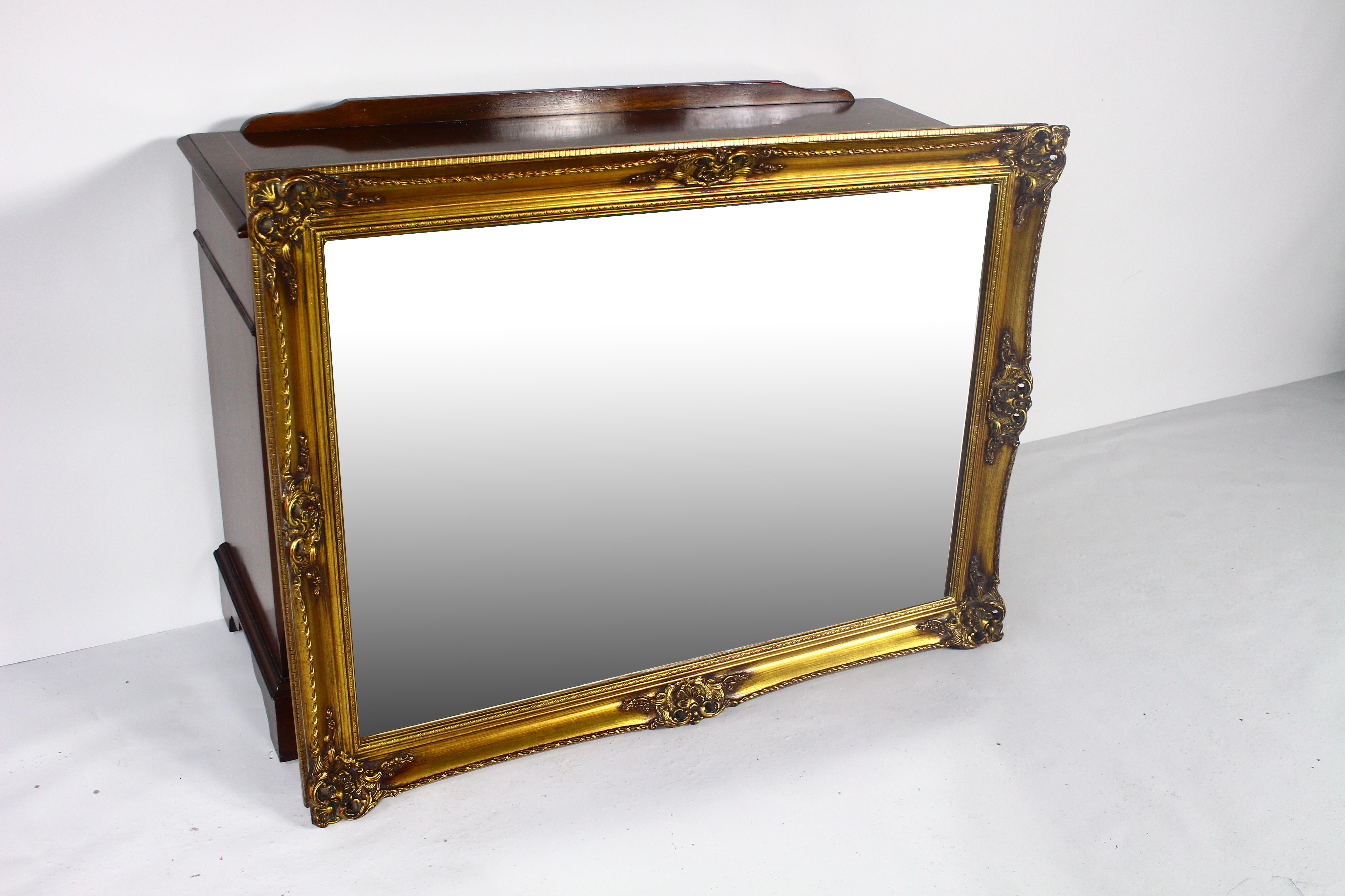 Antique Gilded Mirror In Good Condition For Sale In ŚWINOUJŚCIE, 32