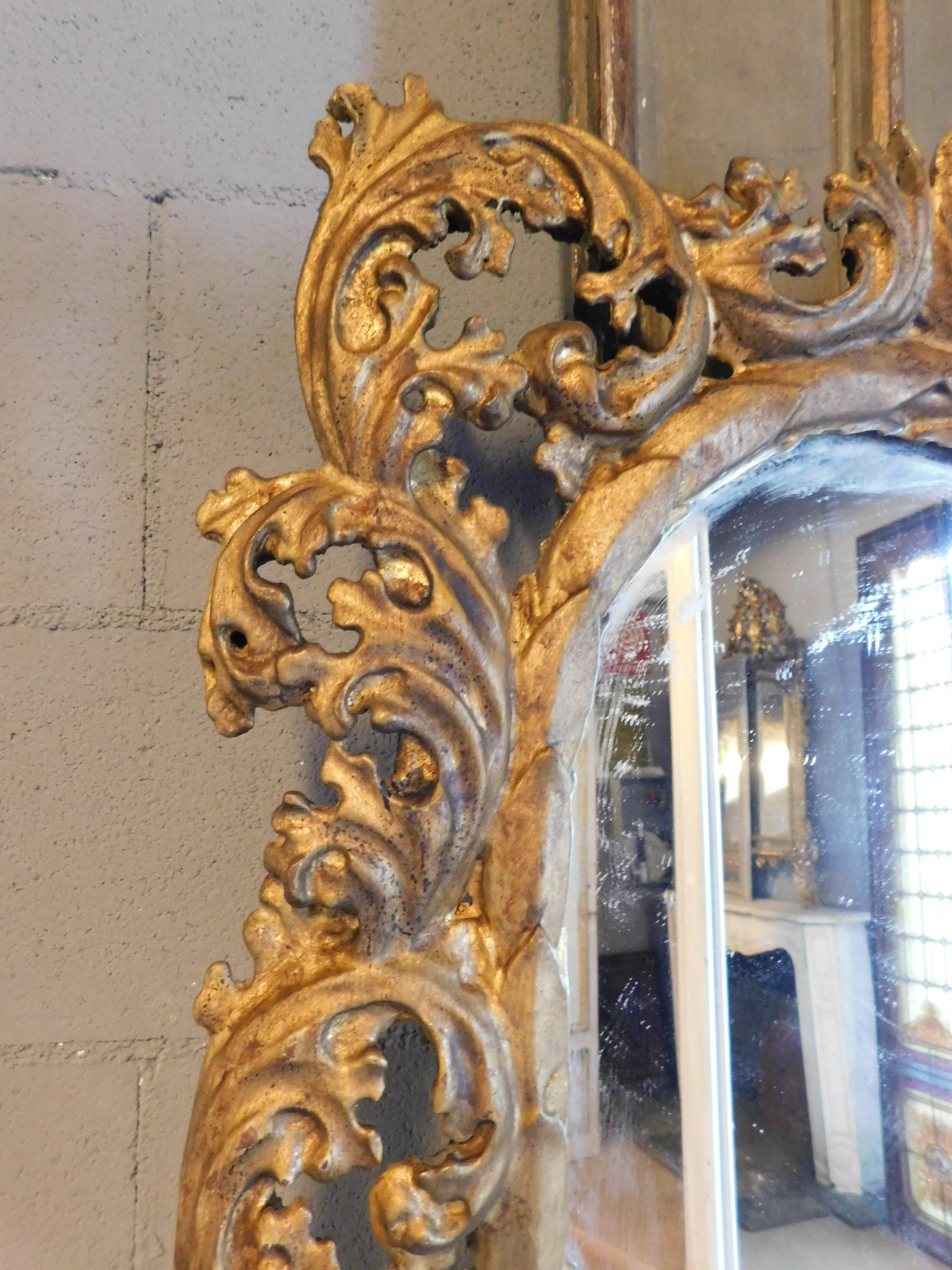 Antique Gilded Mirror, Richly Carved, '700, Italy 1