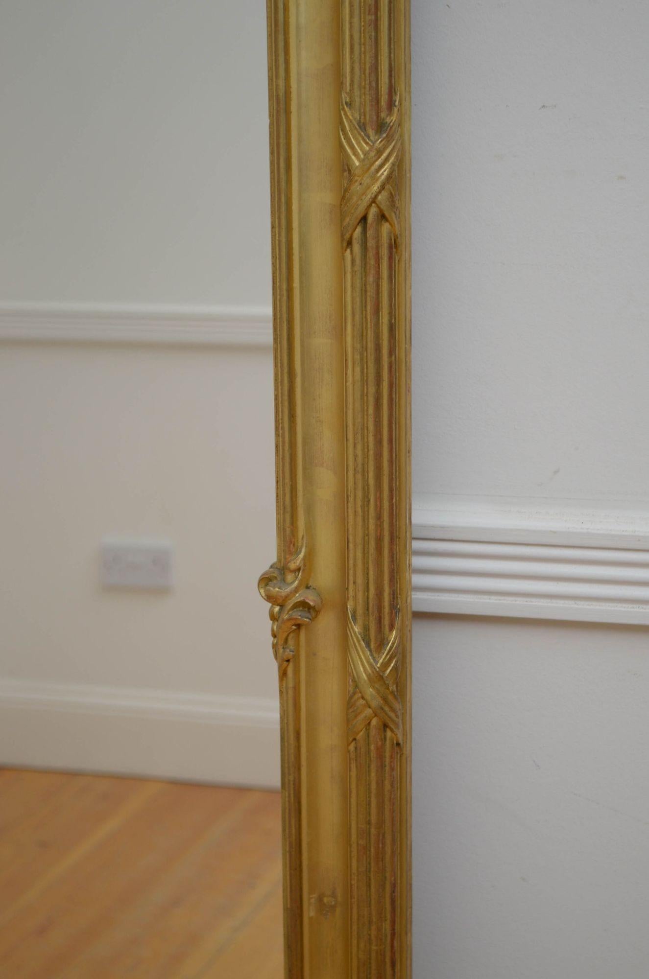 Miroir de pilier ancien doré, H168 cm en vente 7