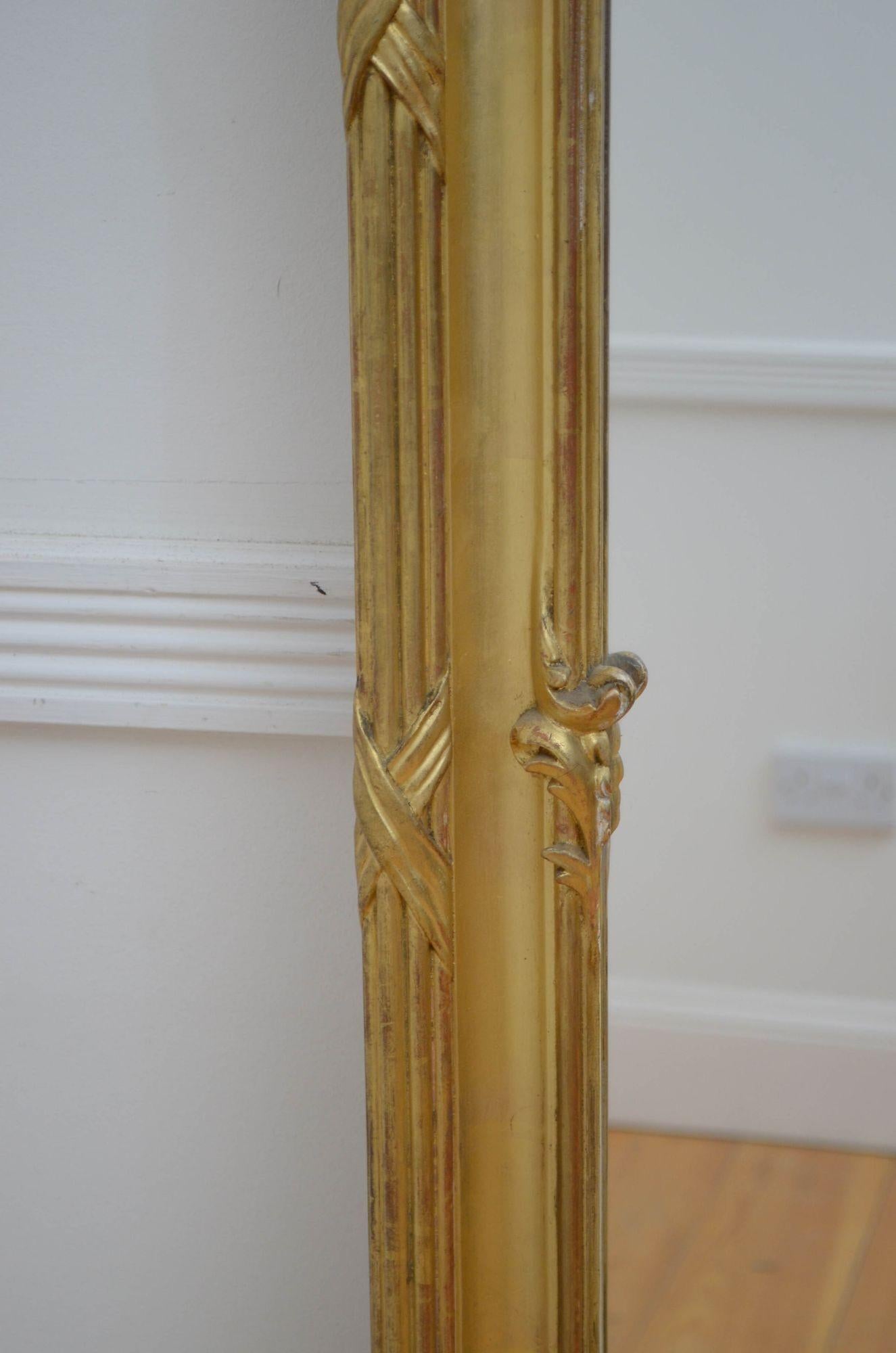 XIXe siècle Miroir de pilier ancien doré, H168 cm en vente