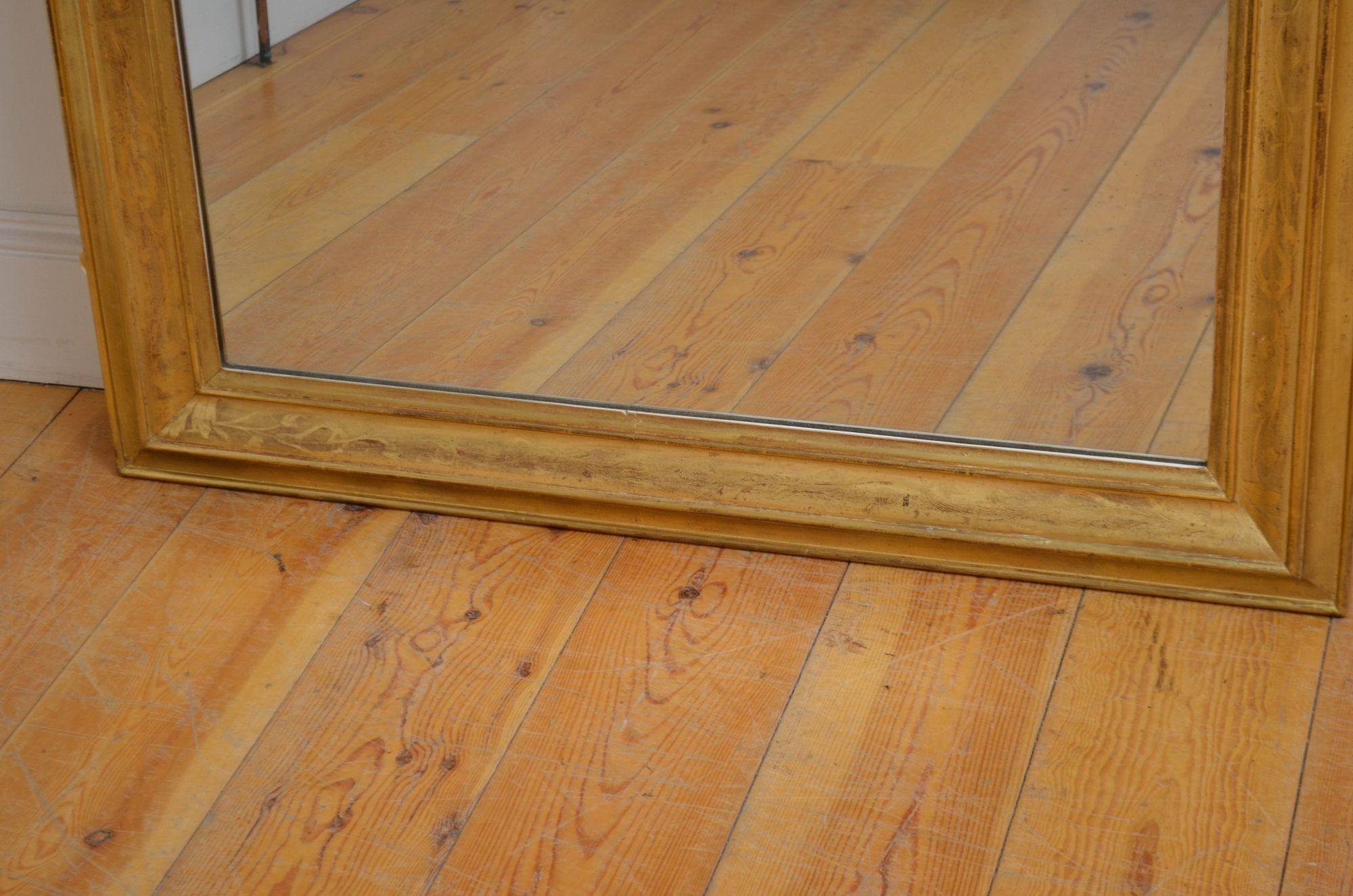 Miroir mural doré ancien H103 cm Bon état - En vente à Whaley Bridge, GB