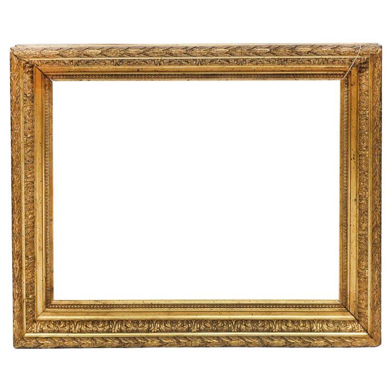 Precioso marco de madera dorada, adecuado para un cuadro o un espejo, en vertical u horizontal.
Es elegante y se puede colocar en cualquier sitio.


ref. O/5754-7.