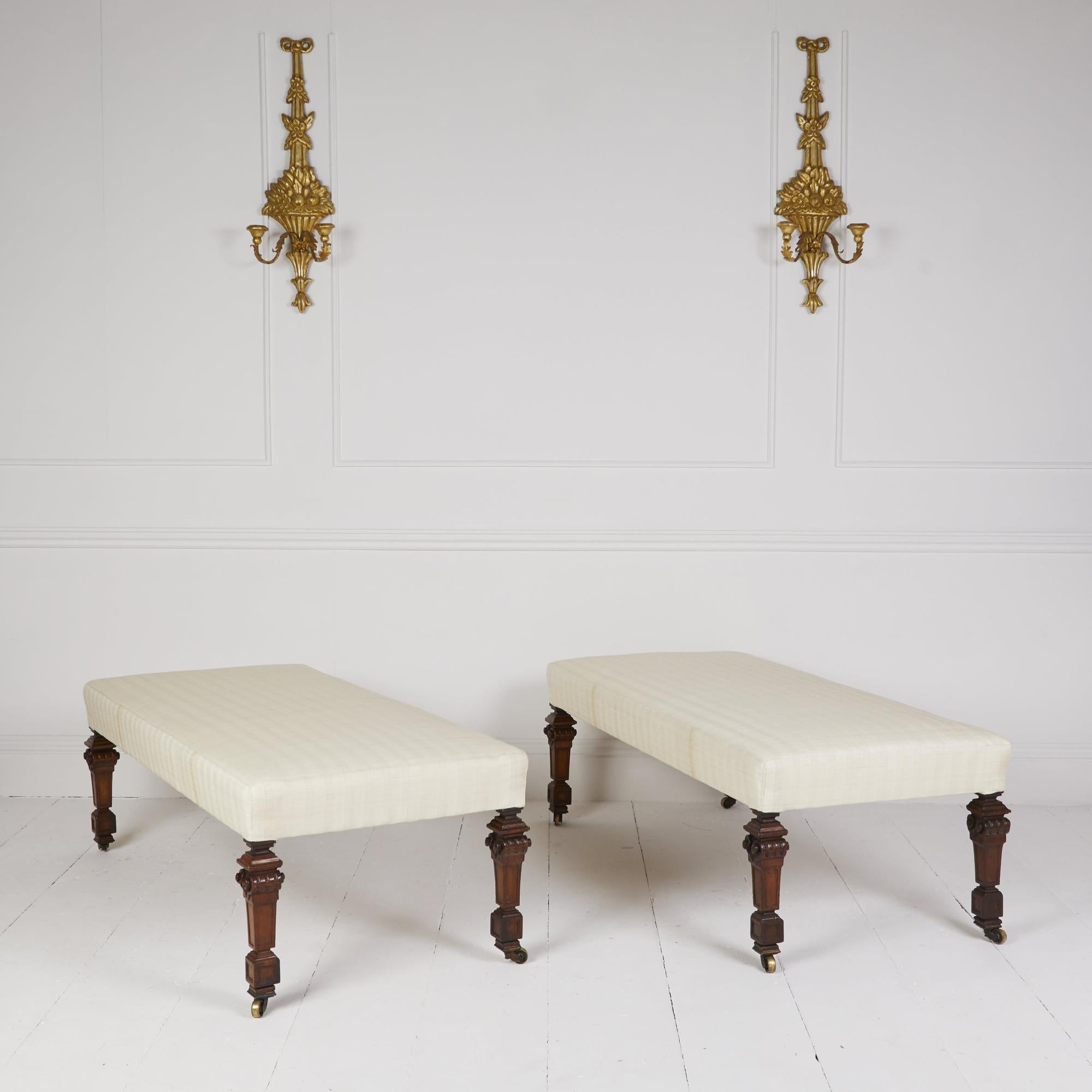 Tabourets anciens sur mesure à pieds Gillows en vente 5