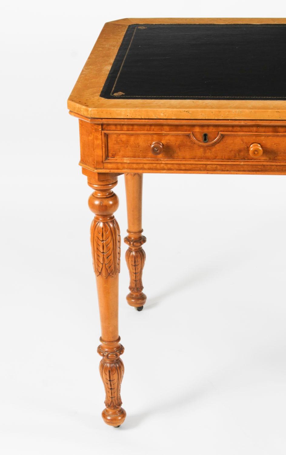 Bureau ancien de style Gillows en érable piqué 19ème siècle en vente 3
