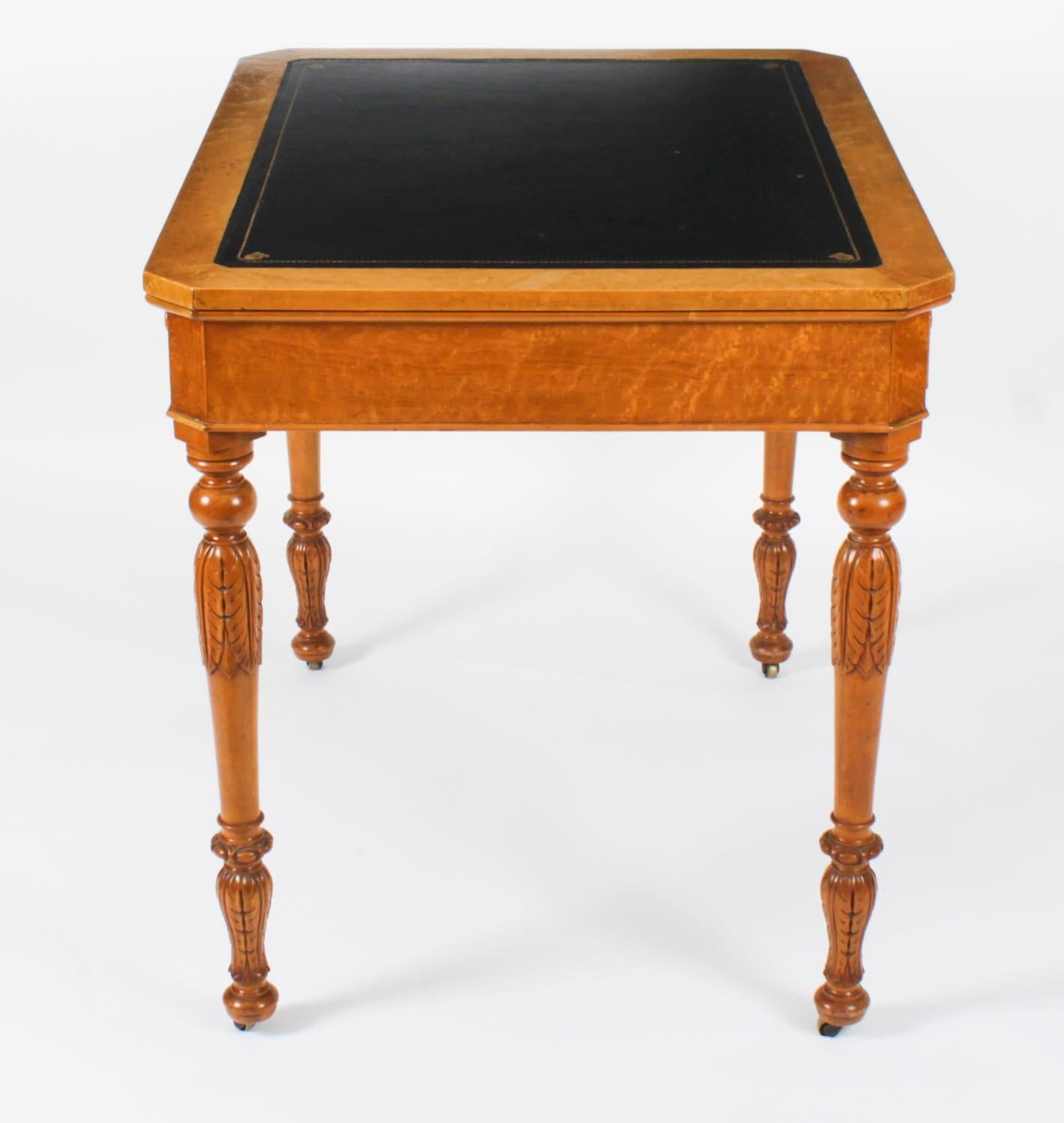 Bureau ancien de style Gillows en érable piqué 19ème siècle en vente 4