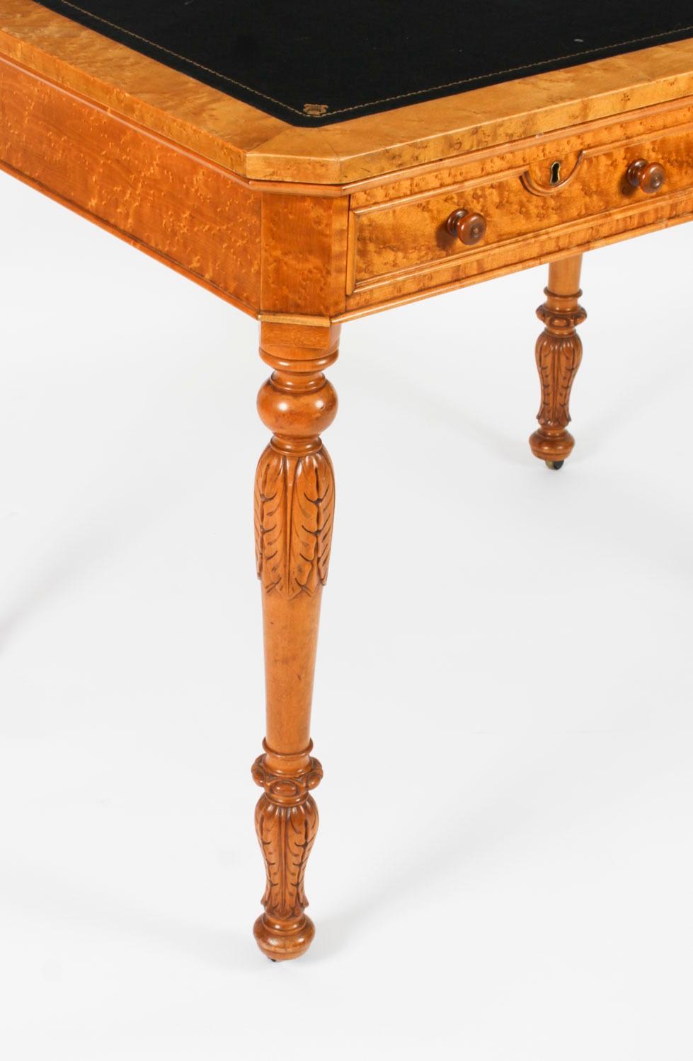 Bureau ancien de style Gillows en érable piqué 19ème siècle en vente 5
