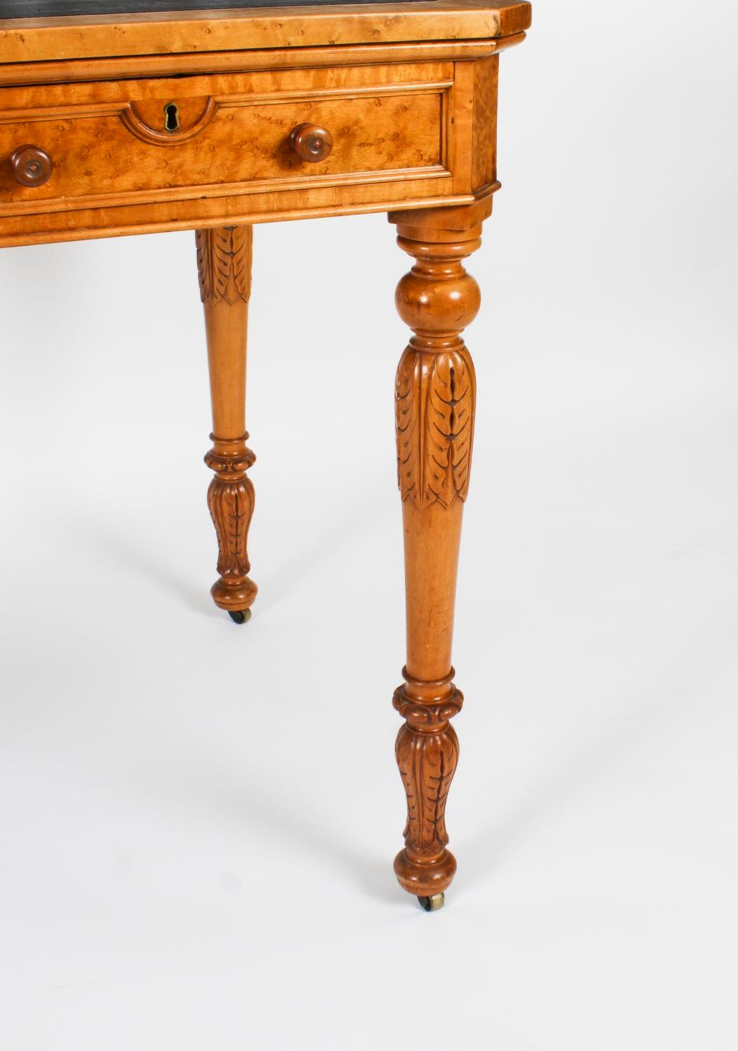 Bureau ancien de style Gillows en érable piqué 19ème siècle en vente 6