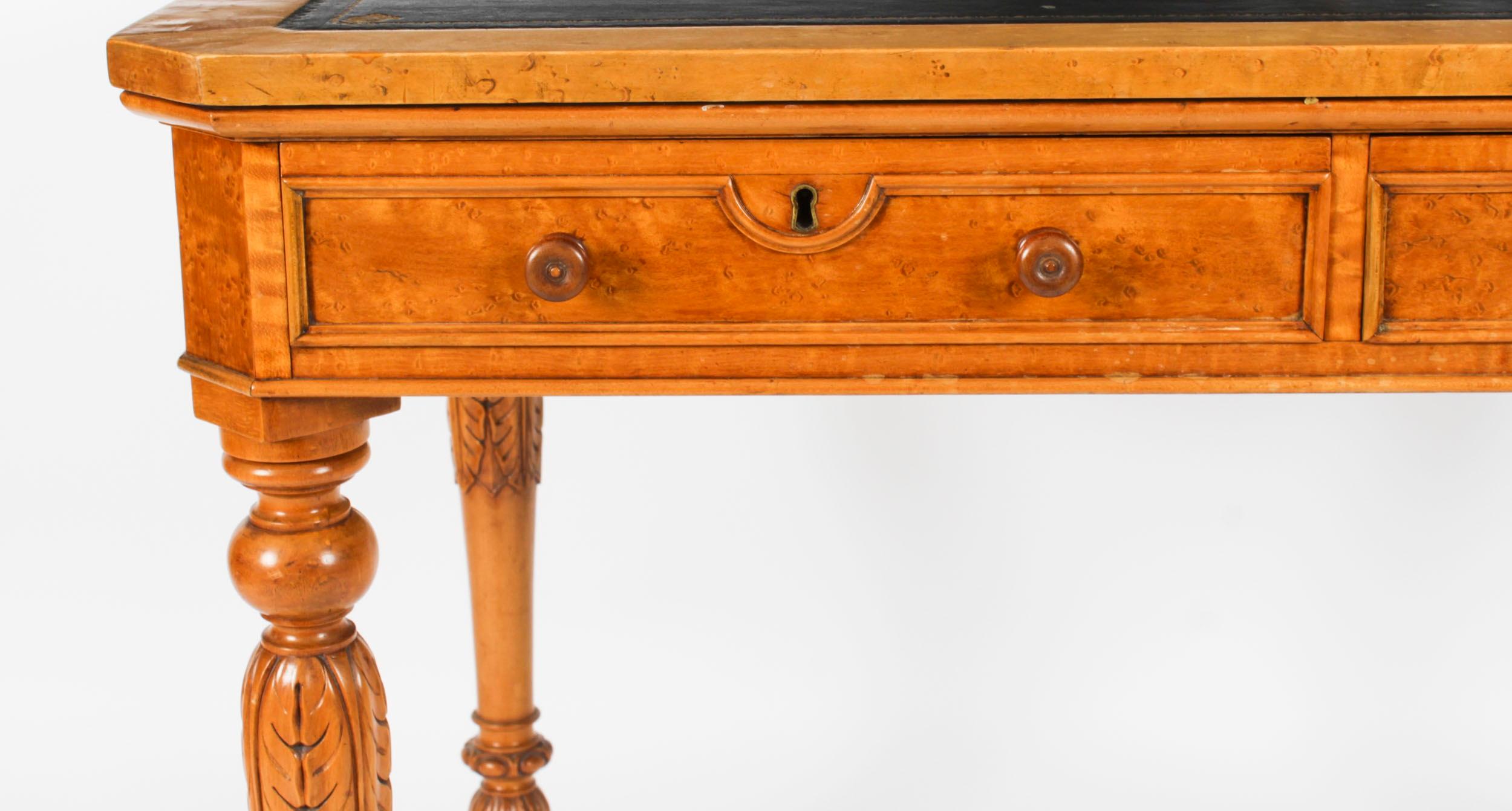 Bureau ancien de style Gillows en érable piqué 19ème siècle en vente 7