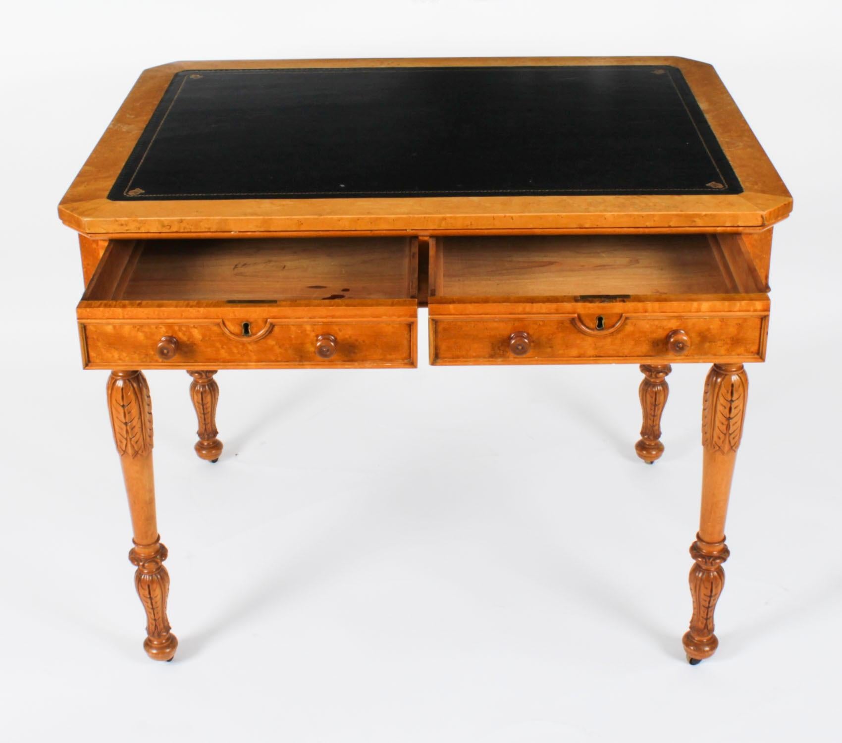 Bureau ancien de style Gillows en érable piqué 19ème siècle en vente 8