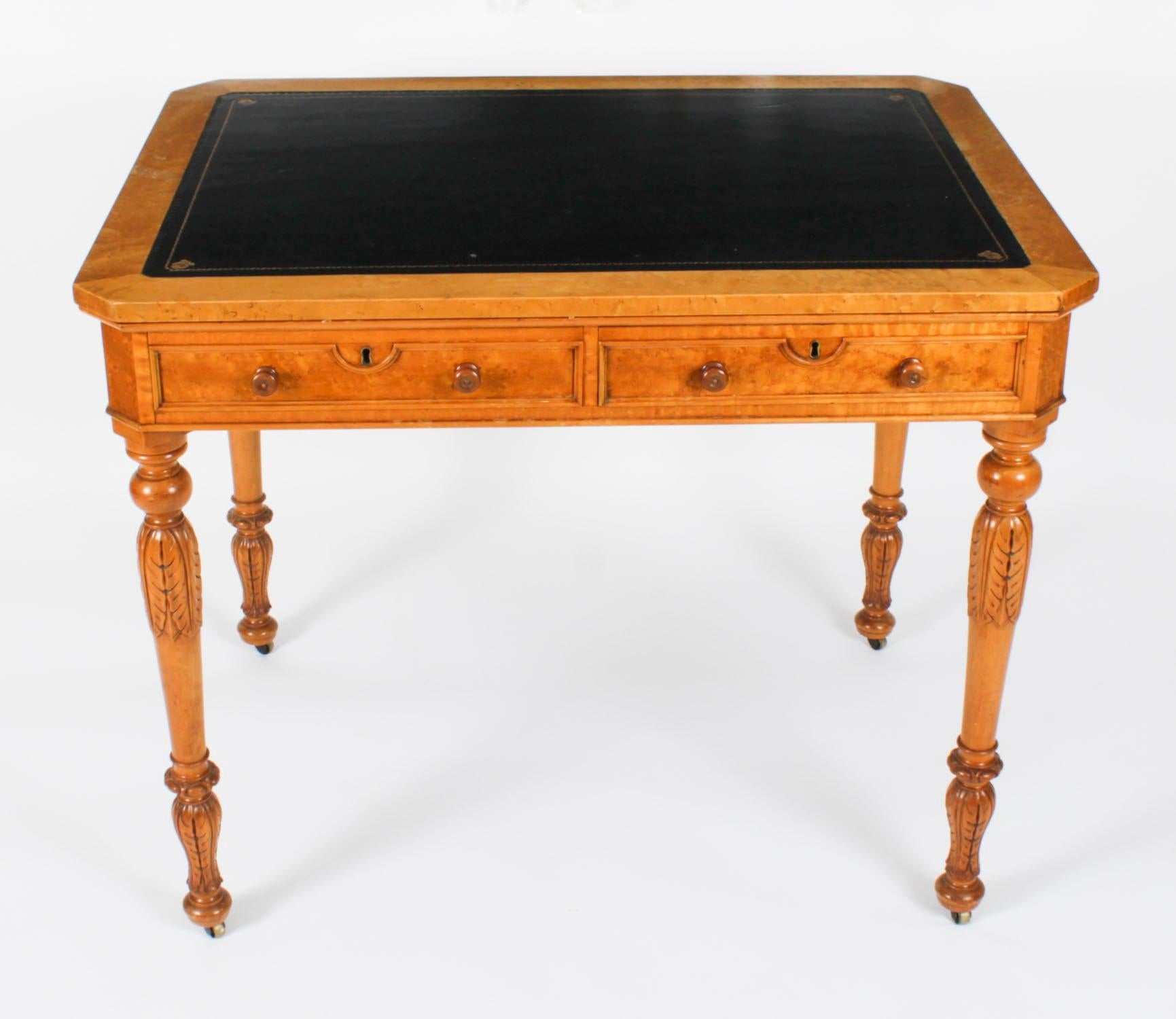 Bureau ancien de style Gillows en érable piqué 19ème siècle en vente 12