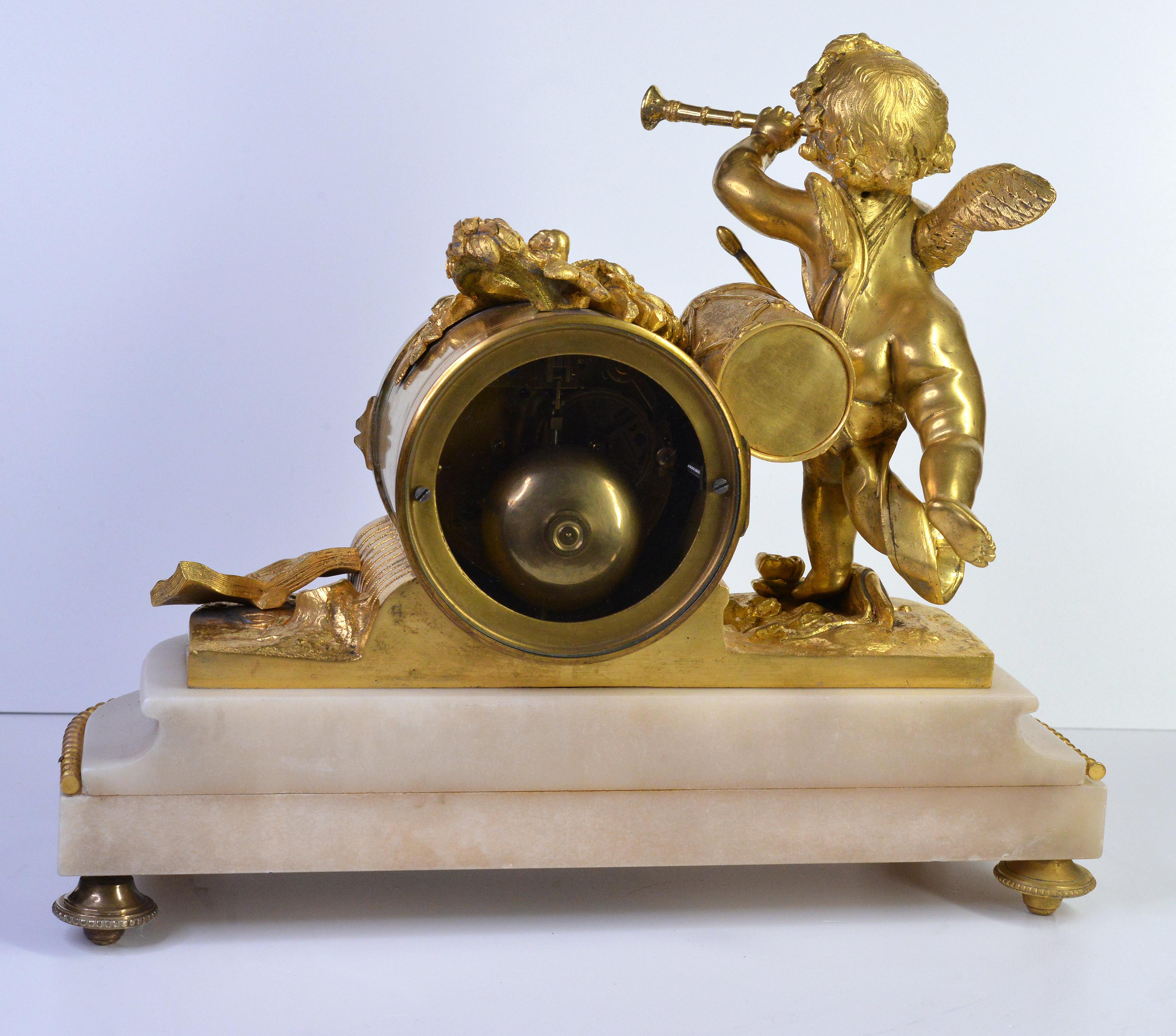 Horloge de messager chérubin néoclassique du 19e siècle en bronze doré antique Bon état à Sweden, SE