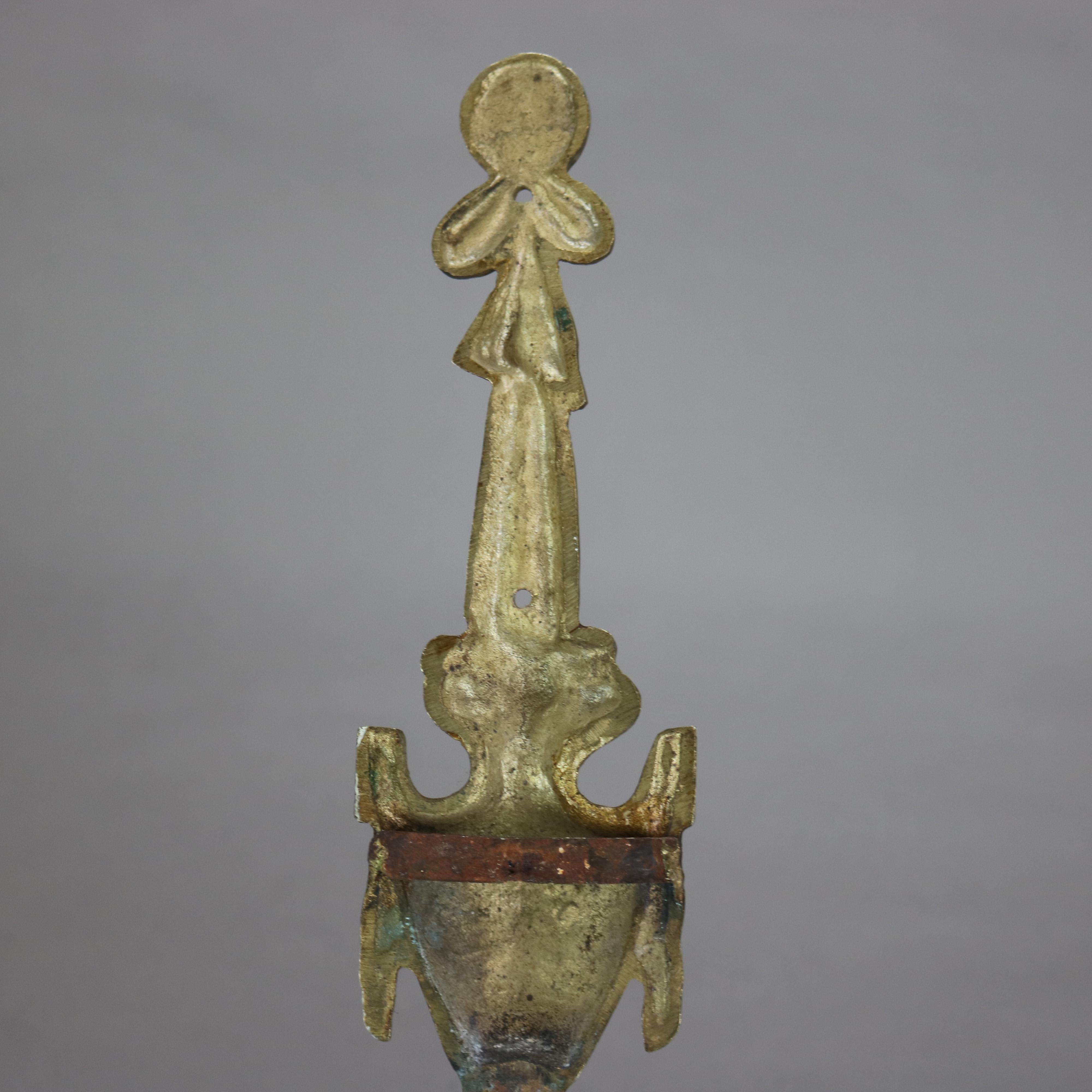 Ancienne applique murale à trois lumières figurative en bronze doré avec masque persan C1920 en vente 5