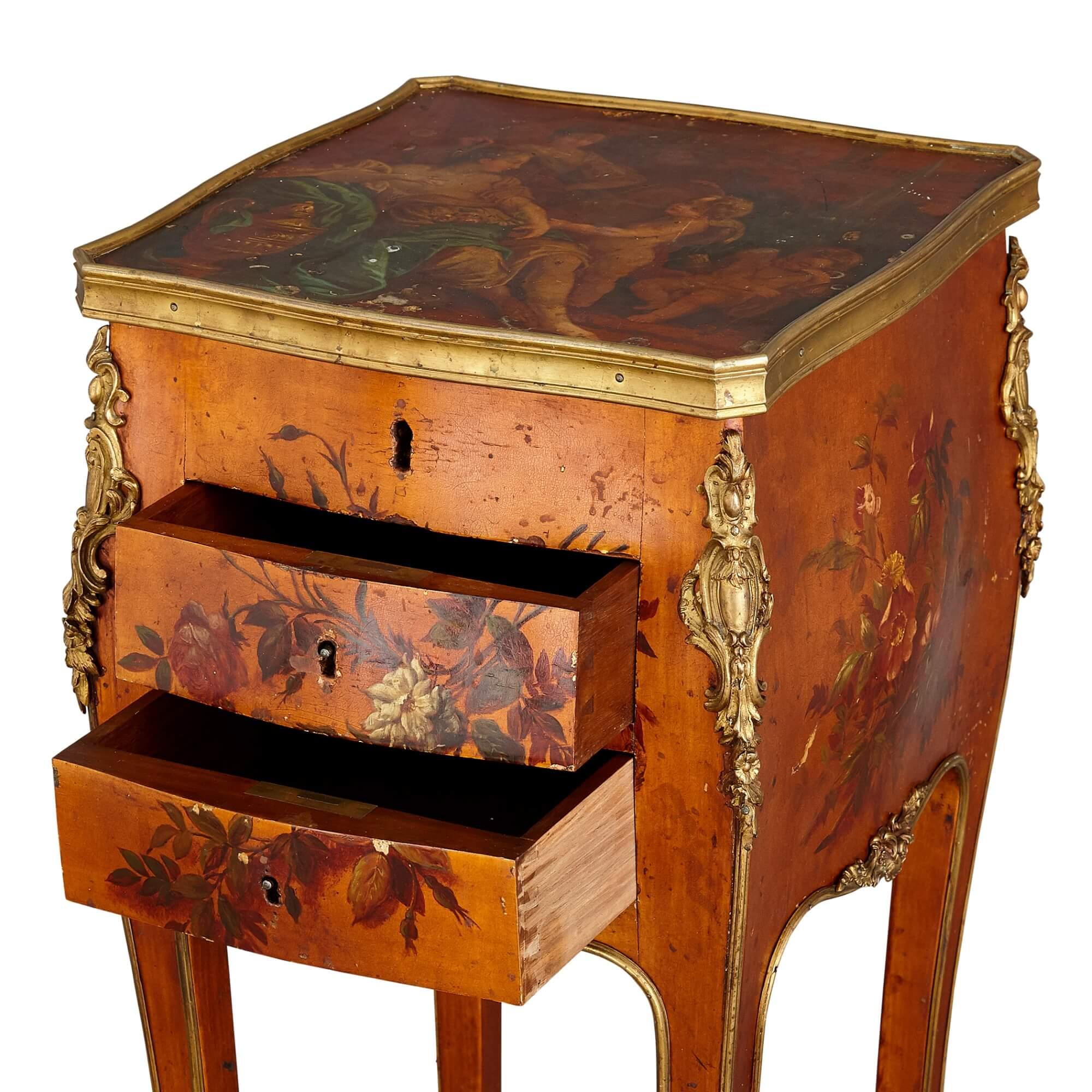 Table d'appoint française ancienne montée en bronze doré Bon état - En vente à London, GB