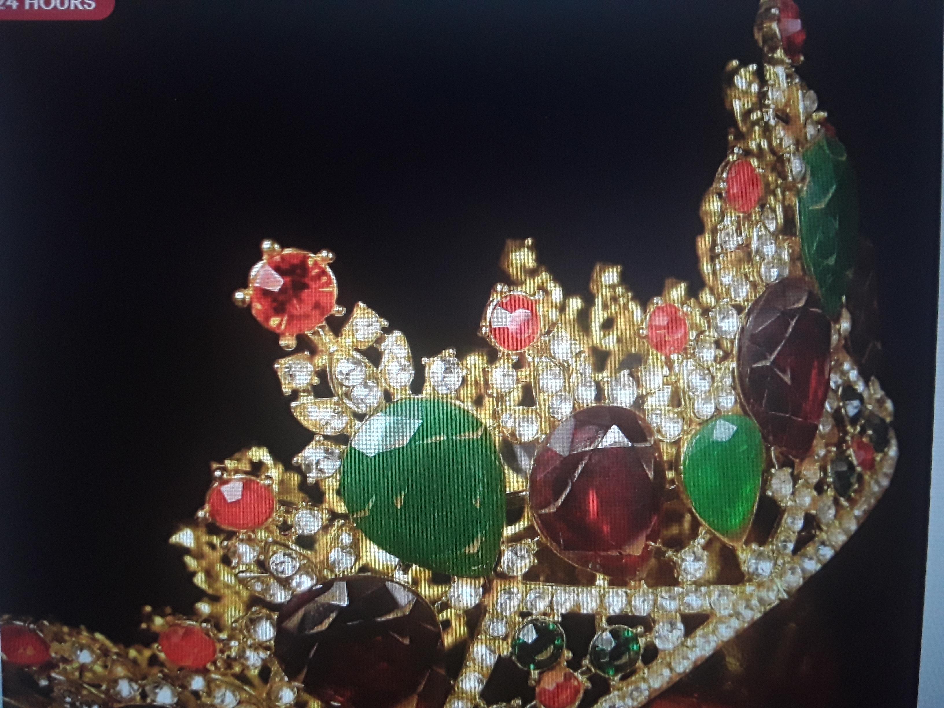 Tiara royale ancienne en bronze doré rouge avec bijoux verts - Pièce de collection/ Grande-Bretagne 5