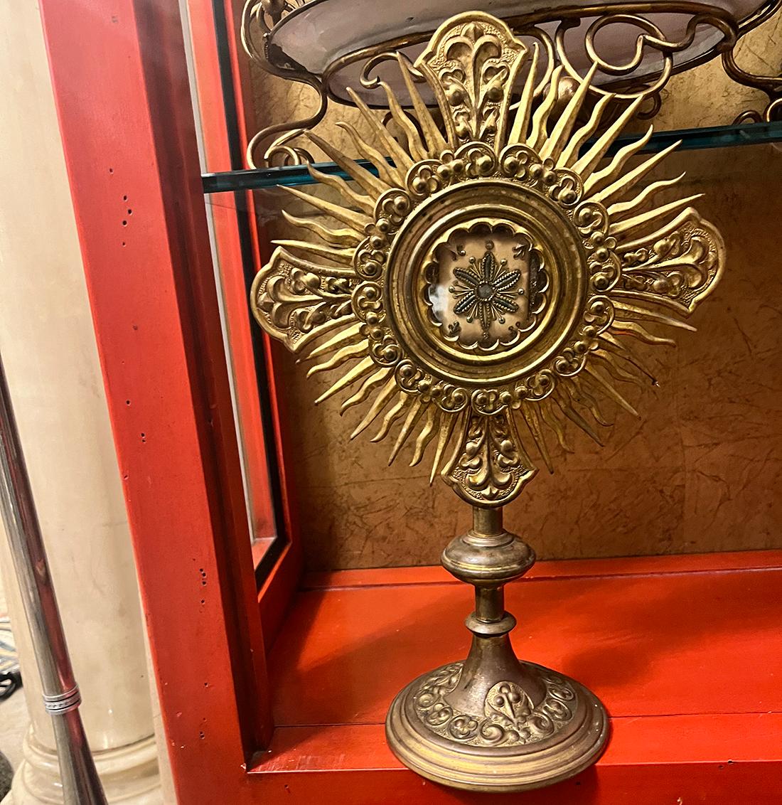 Antique Gilt Bronze Reliquary In Good Condition For Sale In New York, NY