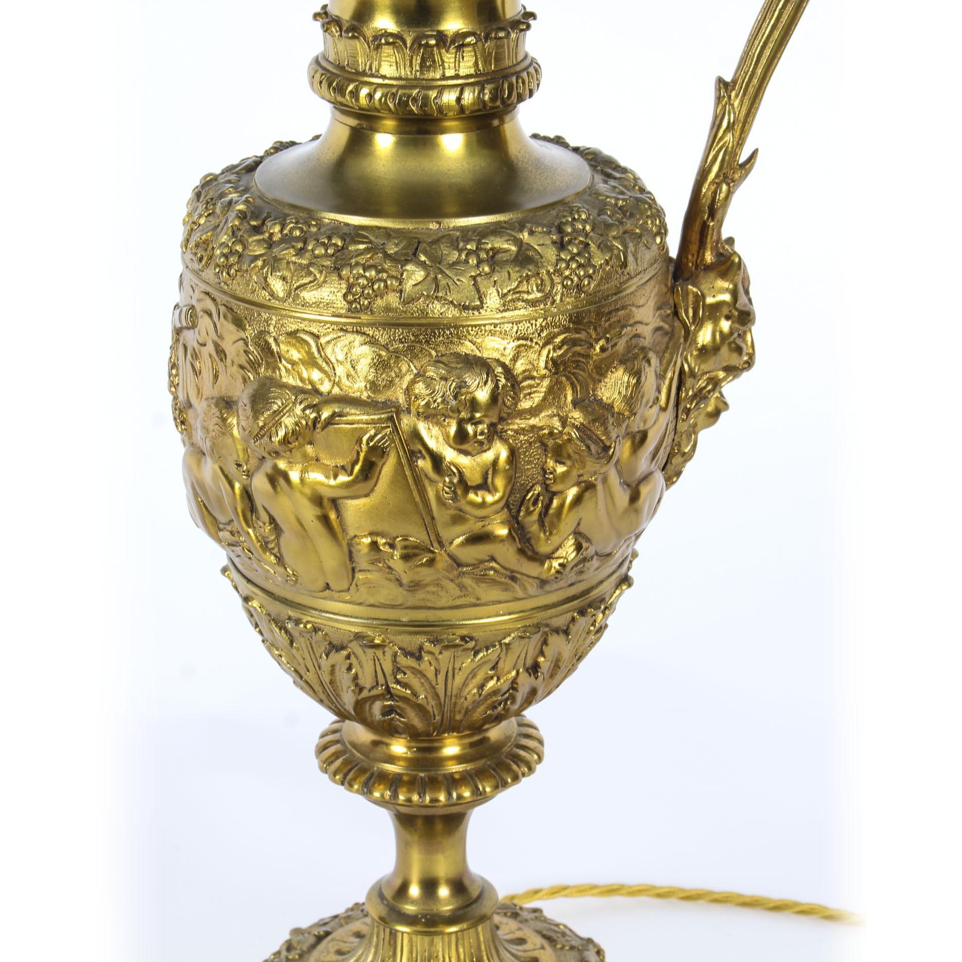 Antike vergoldete Bronze-Tischlampe im Renaissance-Revival-Stil, 19. Jahrhundert im Angebot 4