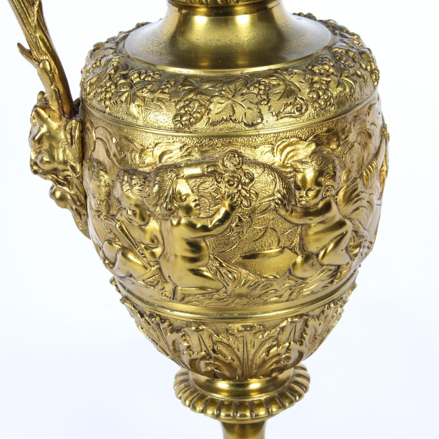 Lampe de table ancienne en bronze doré de style néo-Renaissance, XIXe siècle en vente 11