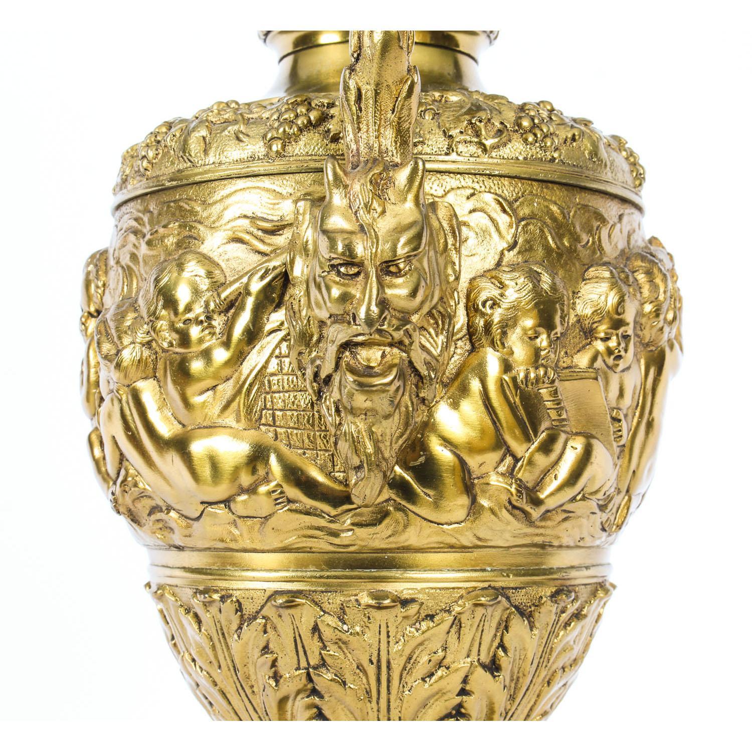 Antike vergoldete Bronze-Tischlampe im Renaissance-Revival-Stil, 19. Jahrhundert im Angebot 1