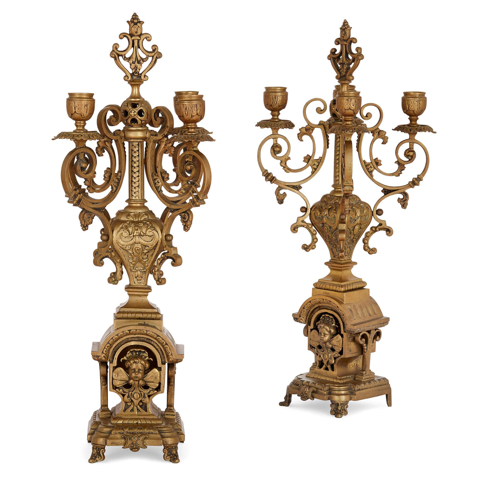 Bronze Garniture d'horloge en bronze doré antique à trois pièces en vente
