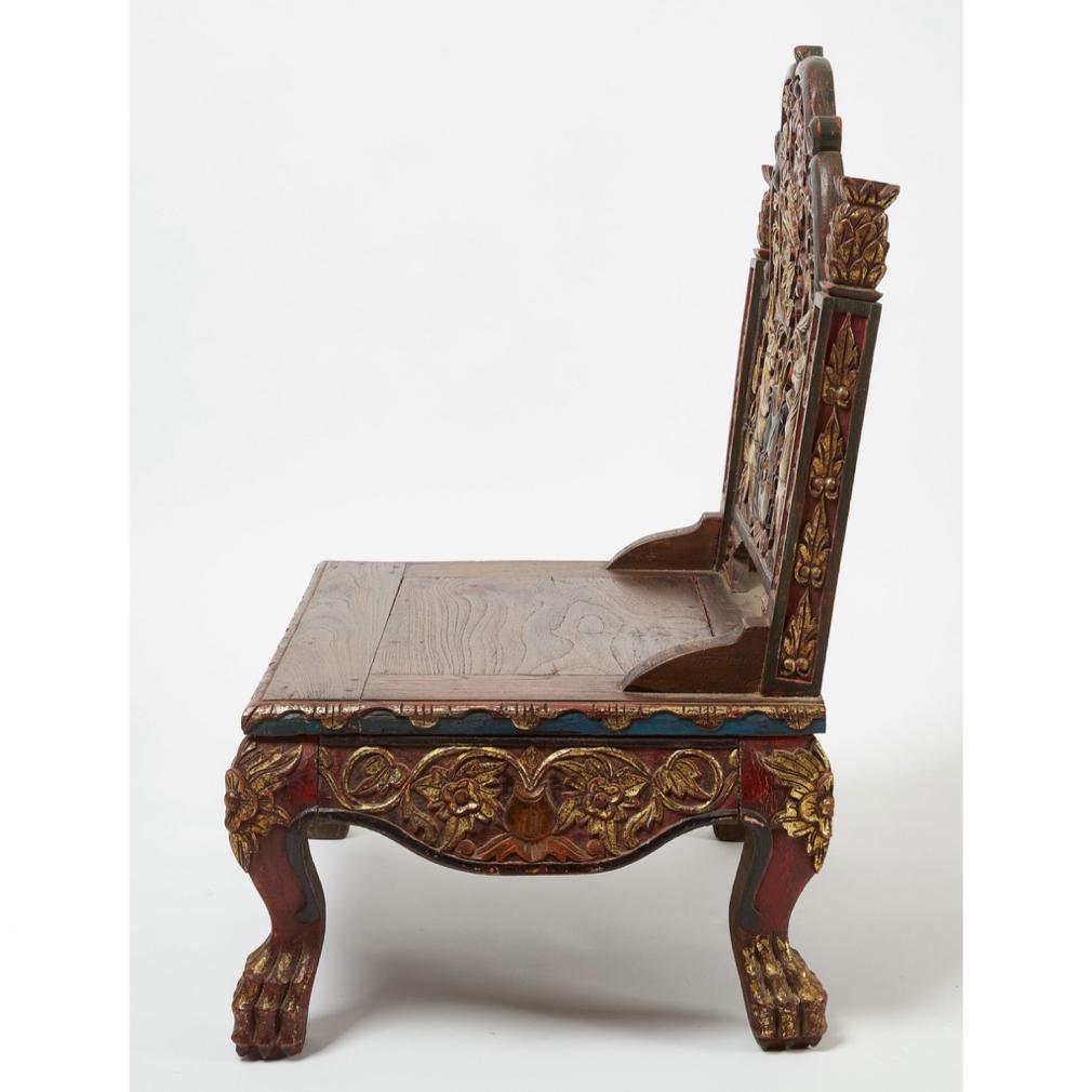 Antique Gilt-Carved Red and Black Lacquer Javanese Ceremonial Circumcision Chair In Good Condition For Sale In Point Richmond, CA