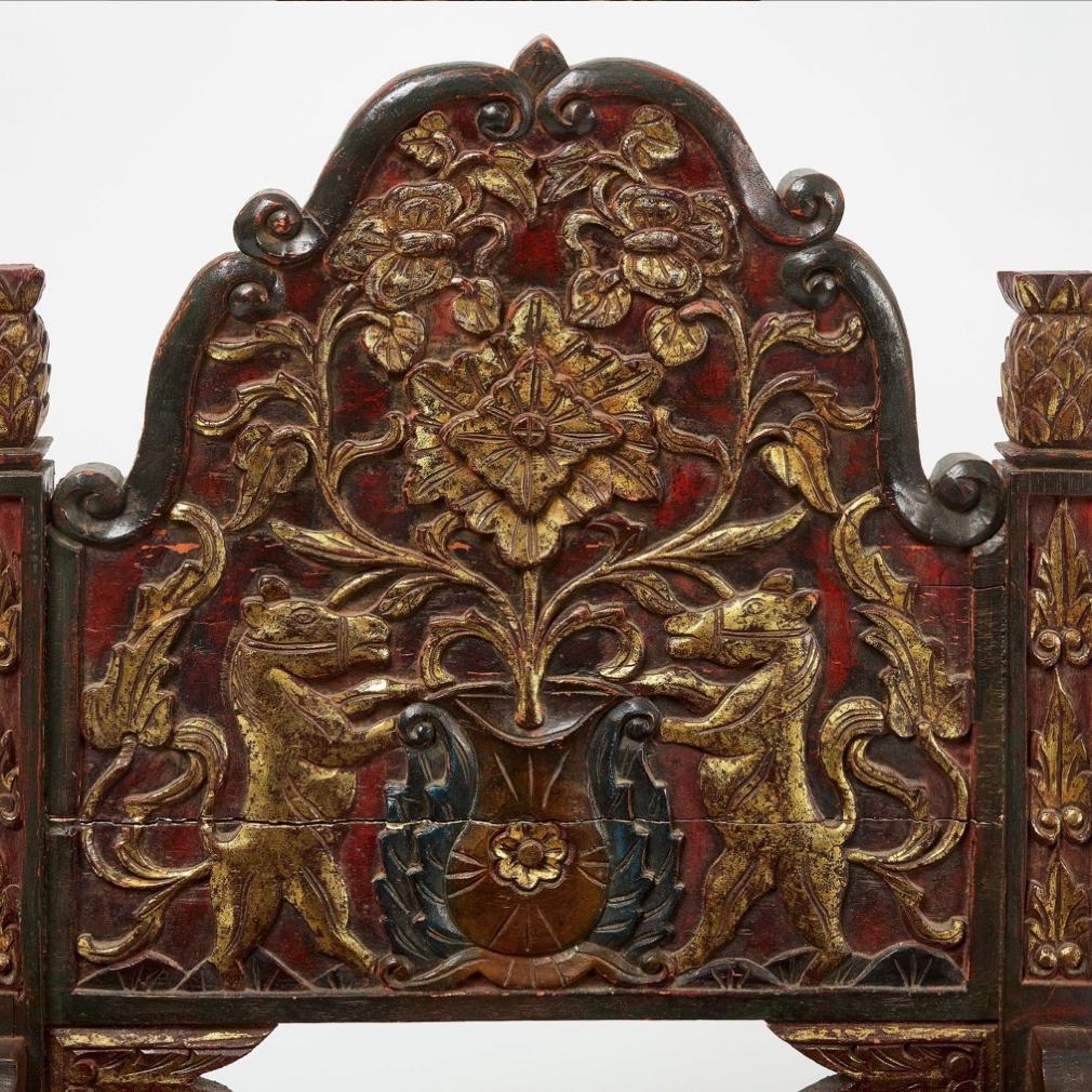 Antique Gilt-Carved Red and Black Lacquer Javanese Ceremonial Circumcision Chair For Sale 1
