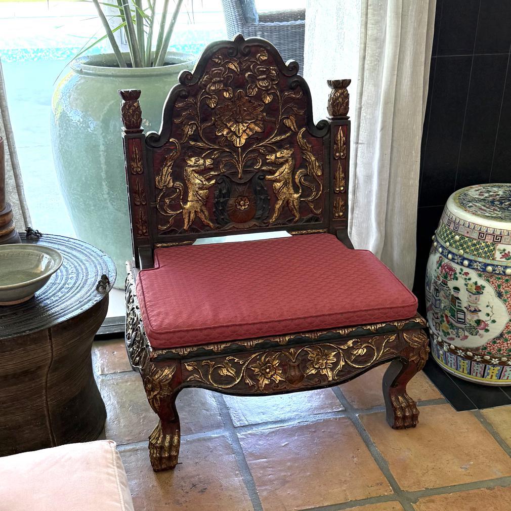 Antique Gilt-Carved Red and Black Lacquer Javanese Ceremonial Circumcision Chair For Sale 3