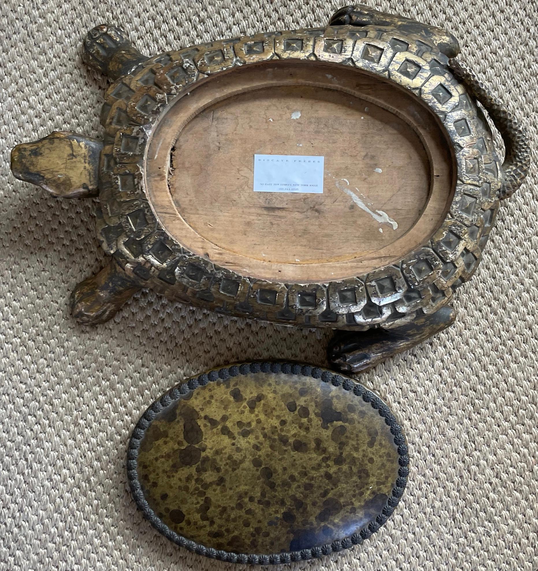 Antike vergoldete geschnitzte Schildkröte Fußstütze (amerikanisch) im Angebot