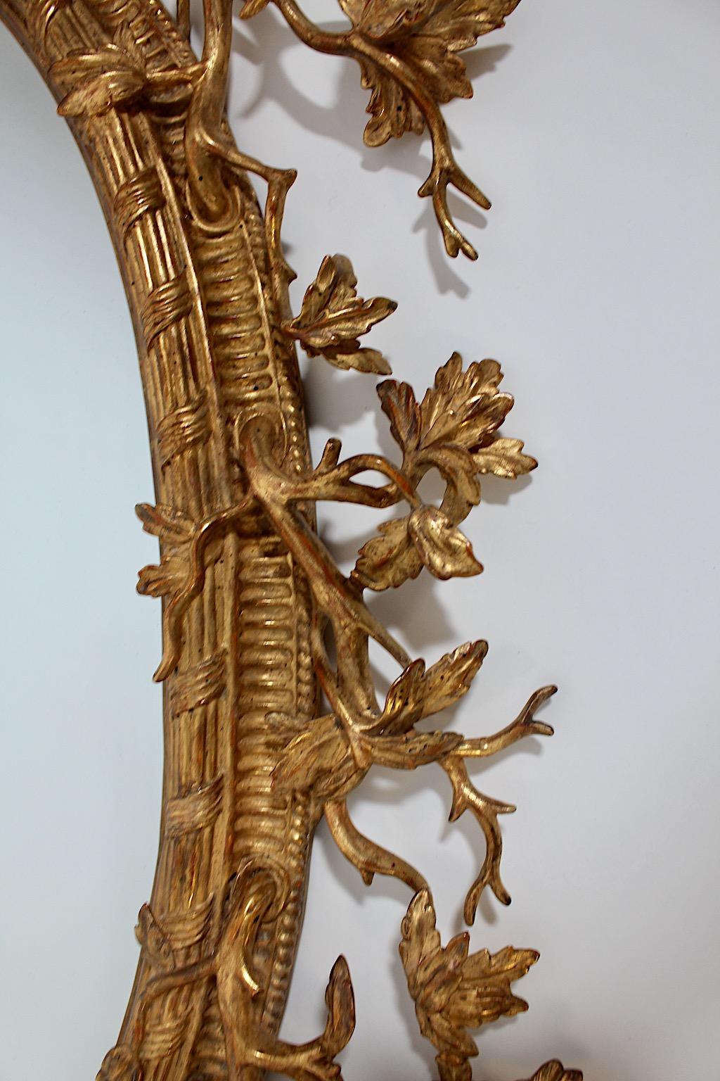 Miroir mural ancien en bois sculpté et doré de style Thomas Johnson vers 1830 en vente 5