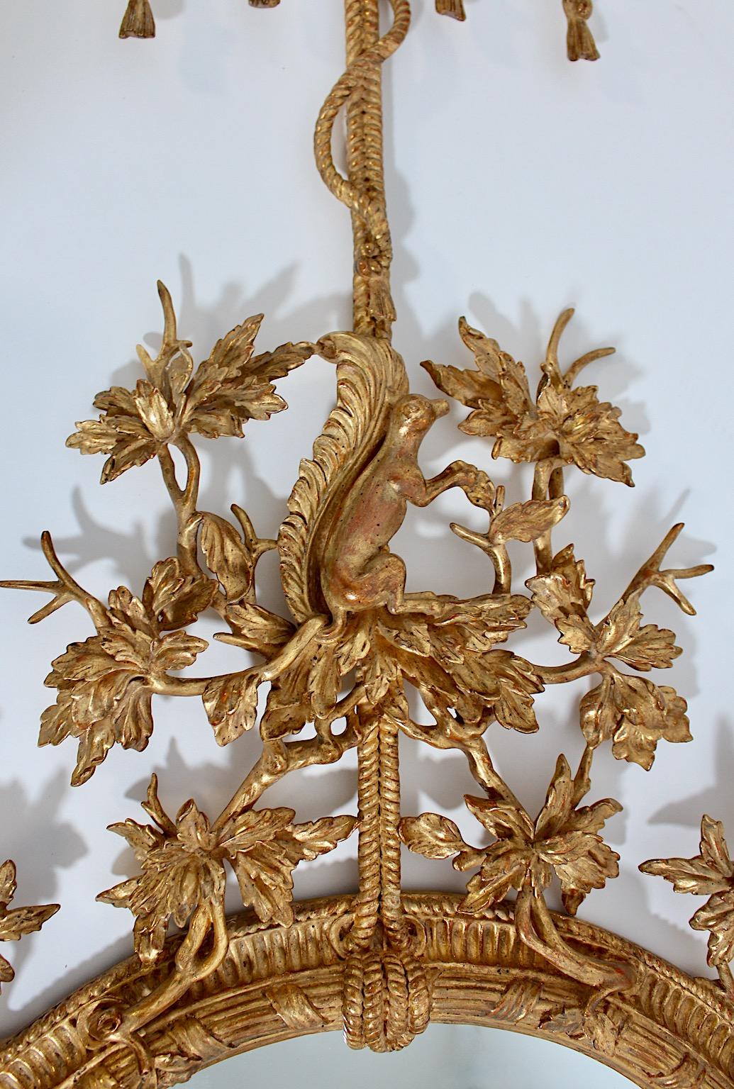 Miroir mural ancien en bois sculpté et doré de style Thomas Johnson vers 1830 en vente 9