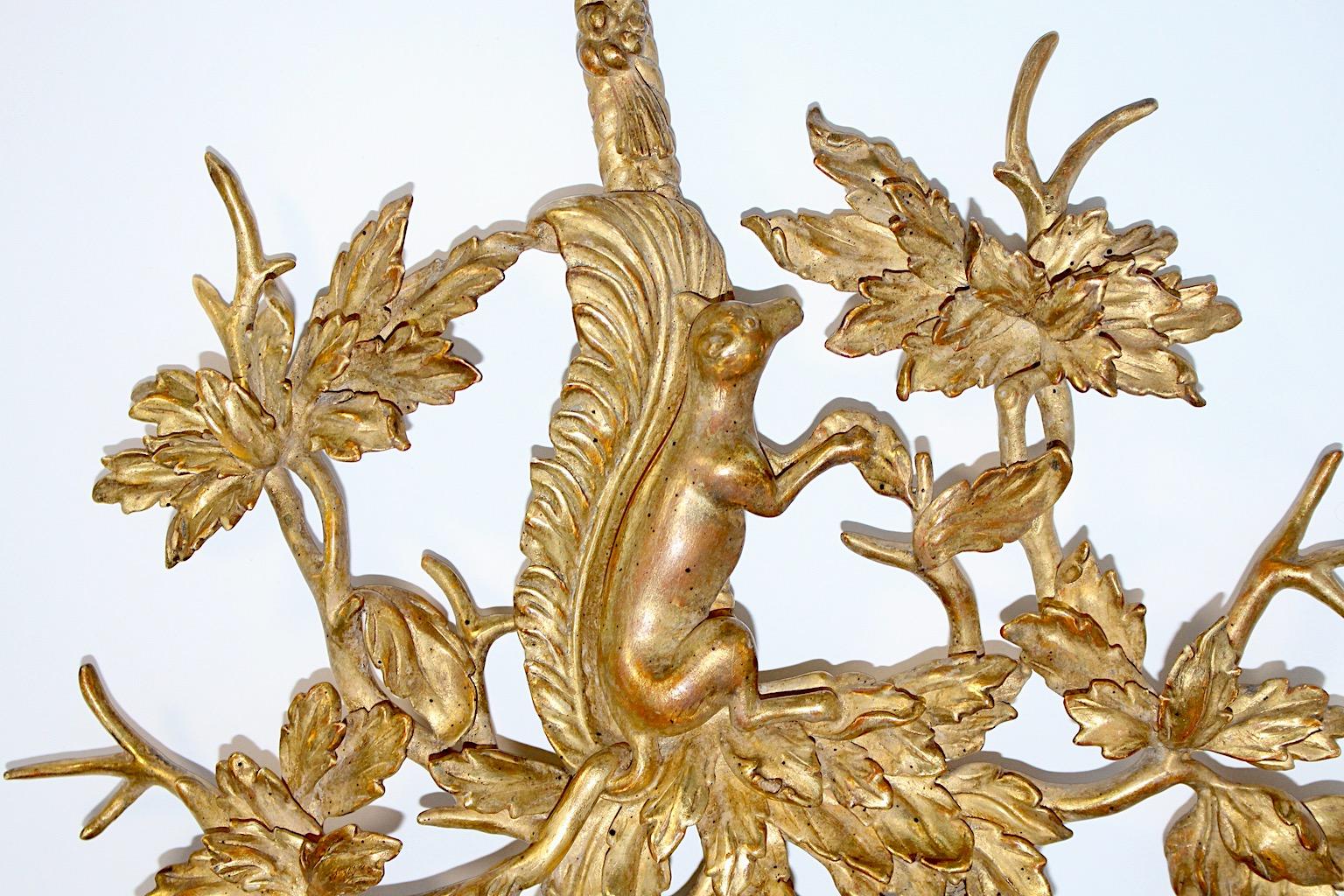 Miroir mural ancien en bois sculpté et doré de style Thomas Johnson vers 1830 en vente 1