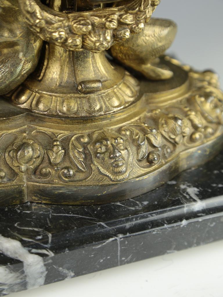 Antique Gilt Cherub 5 Light Candelabra Table Lamp For Sale 2