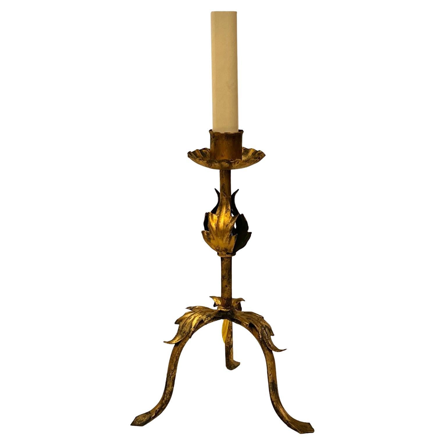 Antike Kerzenständer-Lampe aus vergoldetem Metall im Angebot