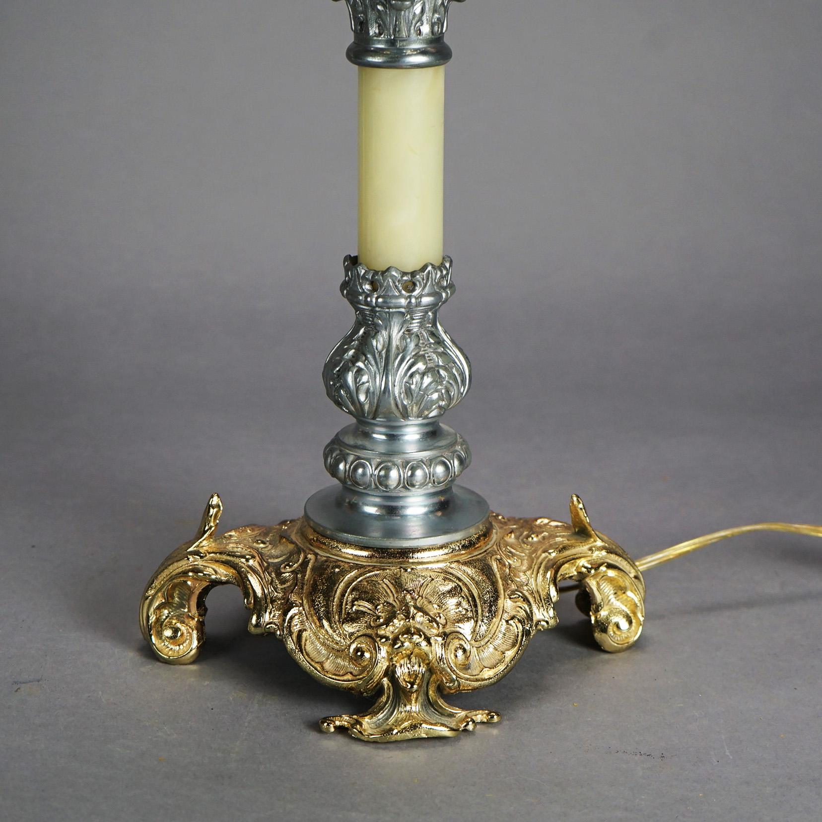 Antike viktorianische Salonlampe aus vergoldetem Metall und Onyx mit handbemalter Schirm, um 1890 (Handbemalt) im Angebot