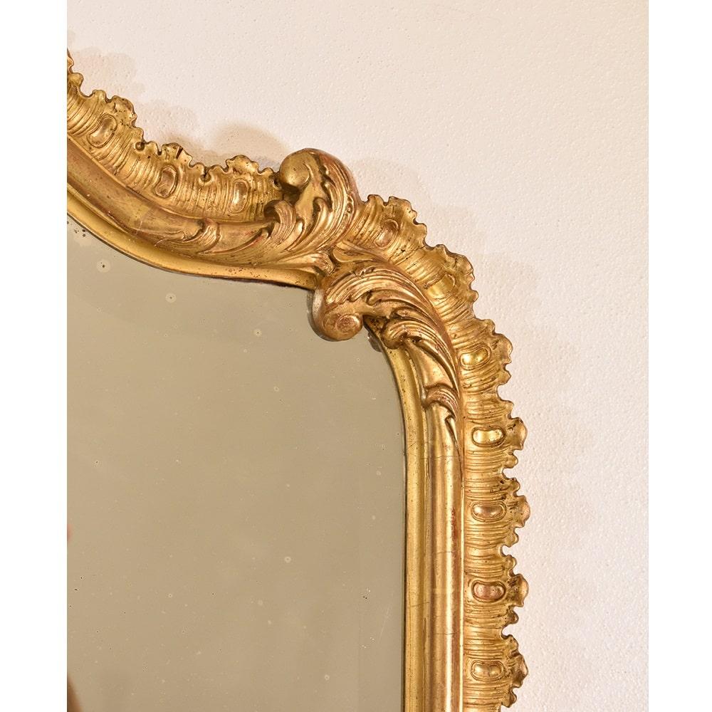 Antique Gilt Mirror, Beveled Mirror, Wall Mirror, Gold Leaf Frame, XIX Century In Good Condition In Breganze, VI