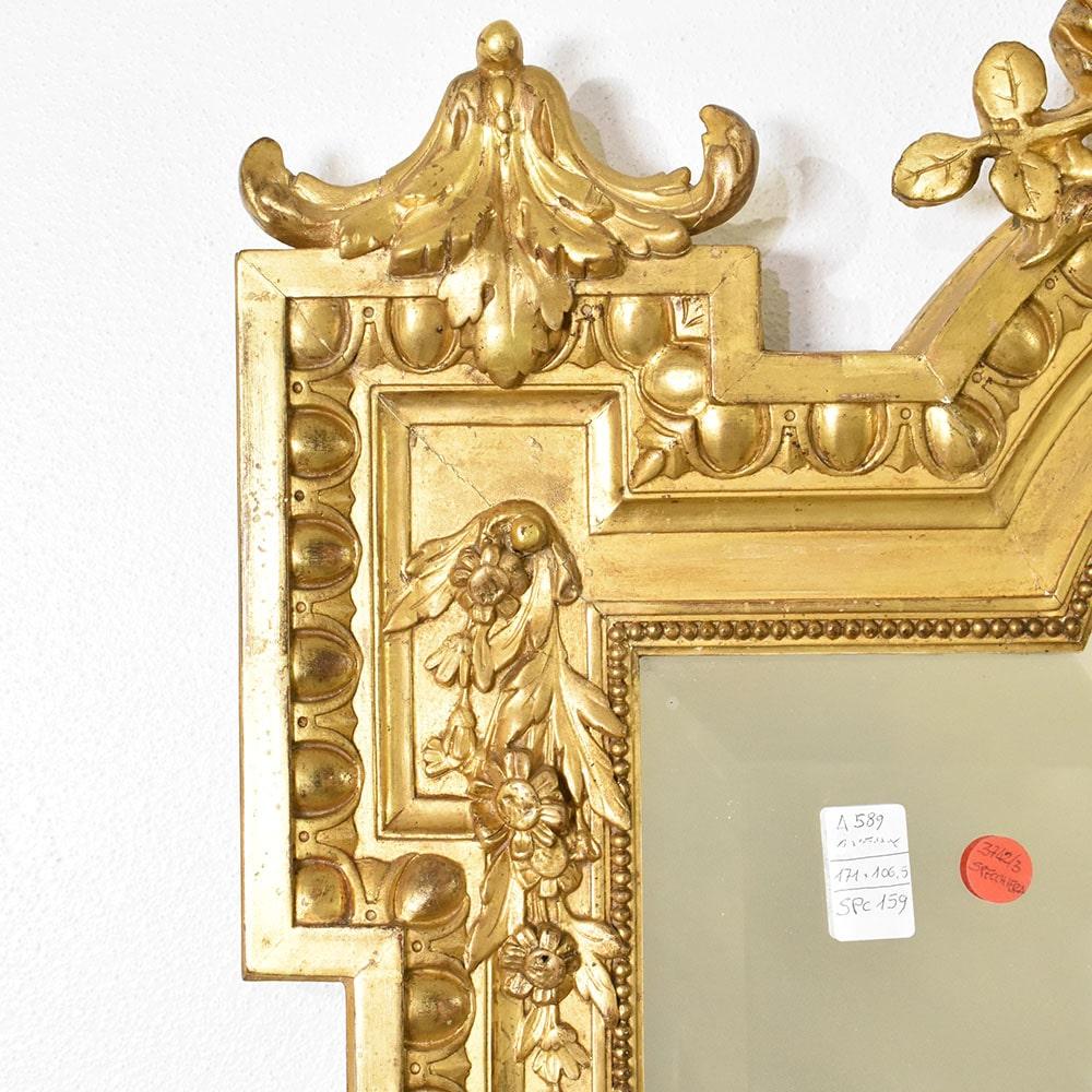 Antique Gilt Mirror, Rectangular Wall Mirror with Knot of Love, Gold Leaf Frame In Good Condition In Breganze, VI