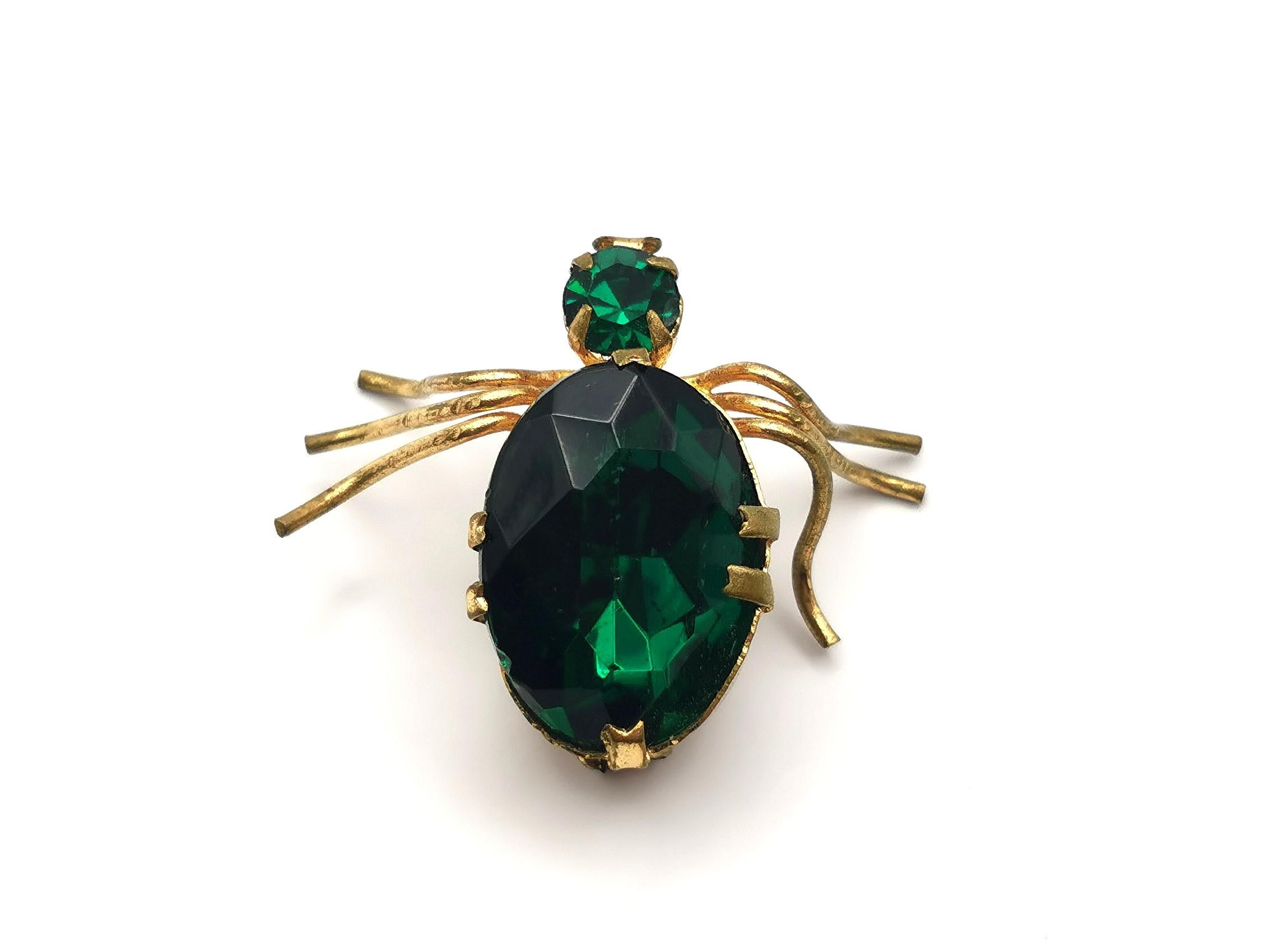 Broche ancienne en forme d'araignée dorée. Pâte vert émeraude 3