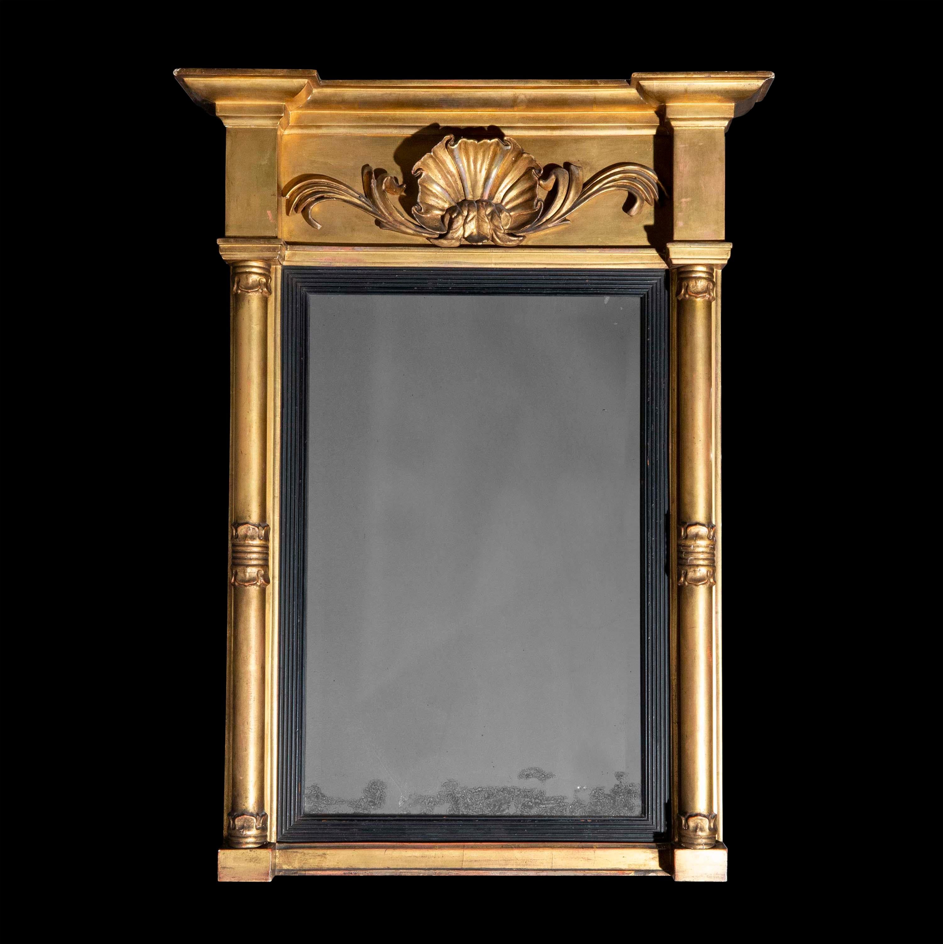 Antique Wall Mirror doré Bon état - En vente à Richmond, London